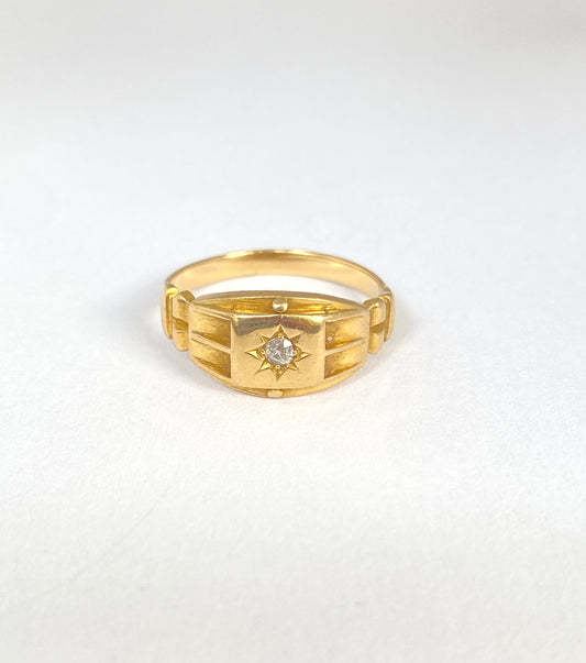 18ct Gold, Vintage, Starburst Diamond Solitaire Ring, 3.21g