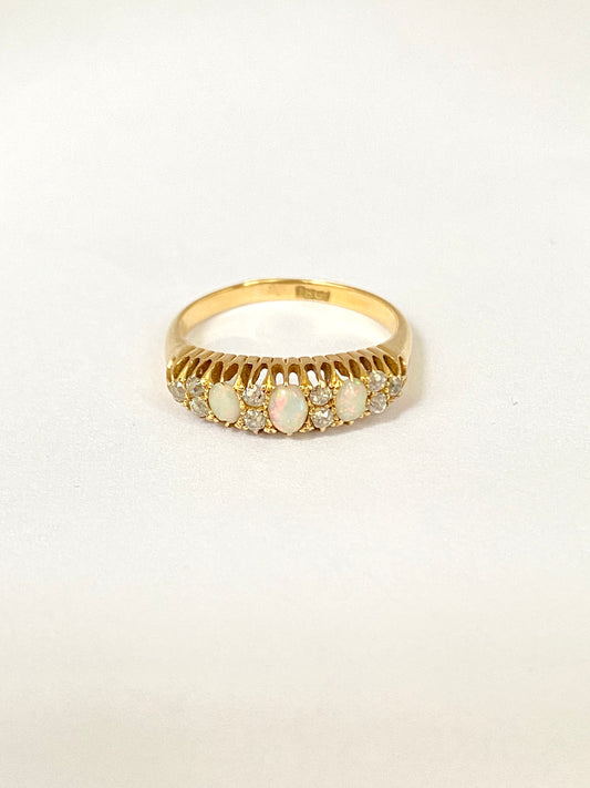 Edwardian, 18ct Gold, Opal and Diamond Ring, 3.54g