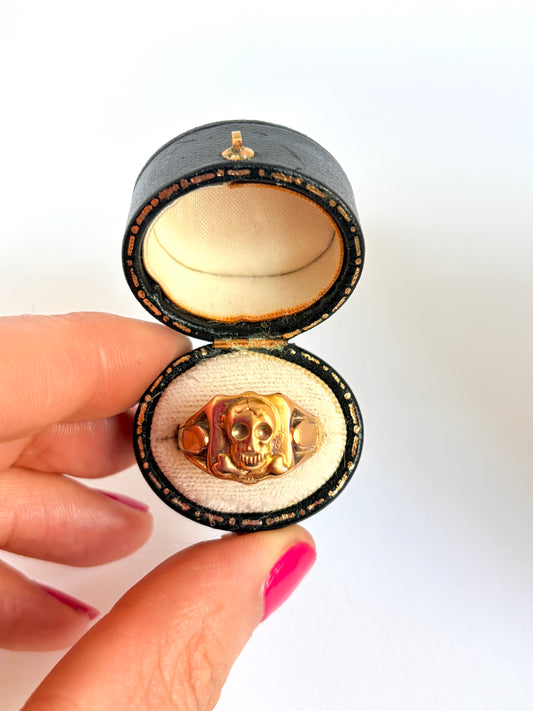 Antique, 9ct Gold Skull and Crossbones Ring, Hallmarked Chester, 1910