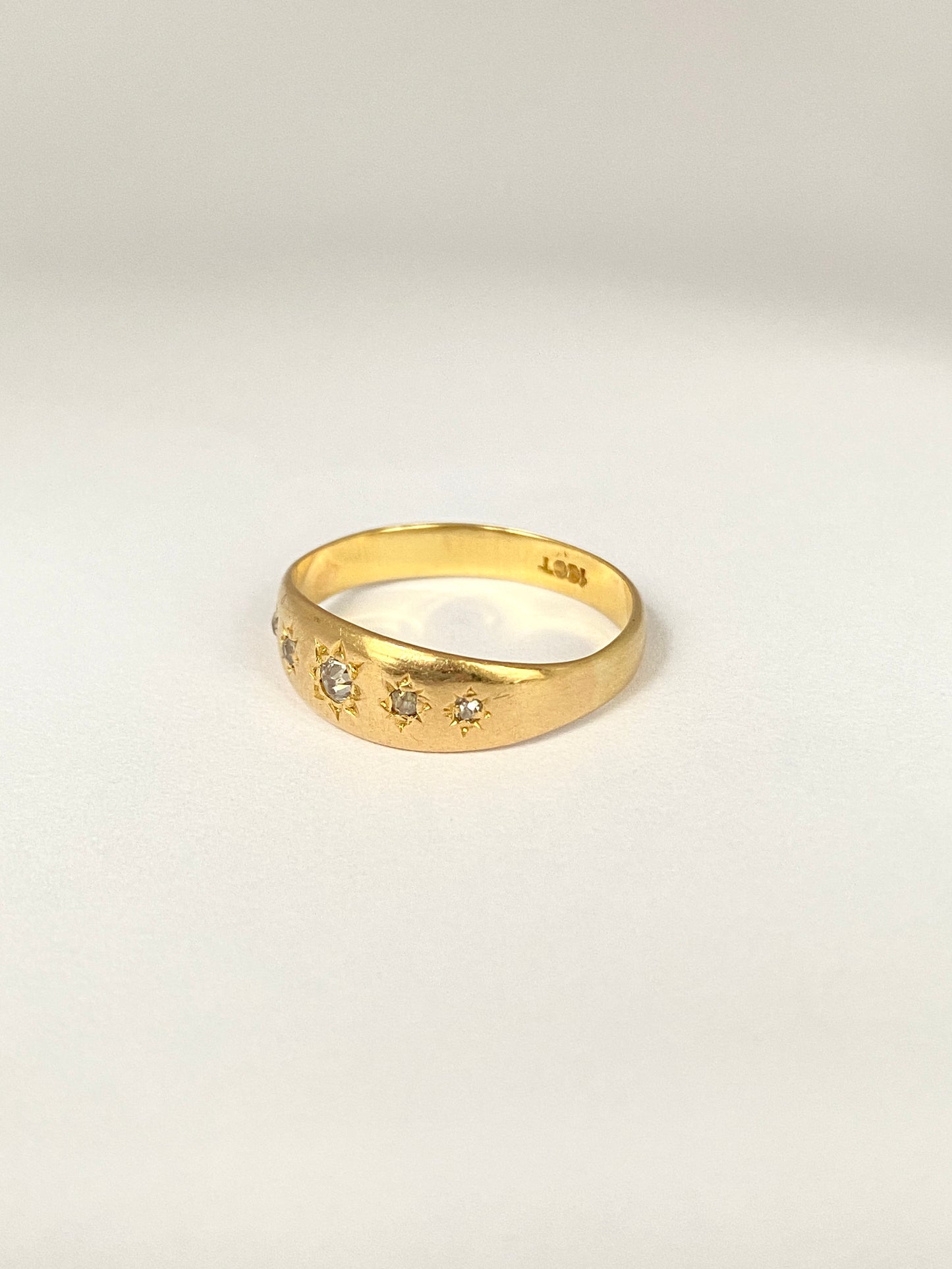 Antique, 18ct Gold, 5 stone, Old Cut Diamond Ring, Hallmarked 18ct Gold