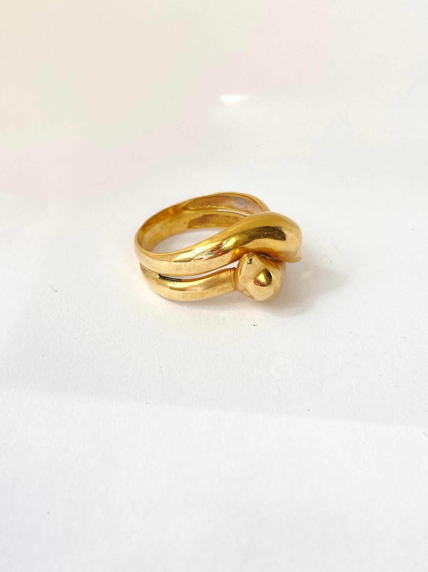 Unusual Vintage 18ct Gold, Double Dolphin Ring, 5.09g