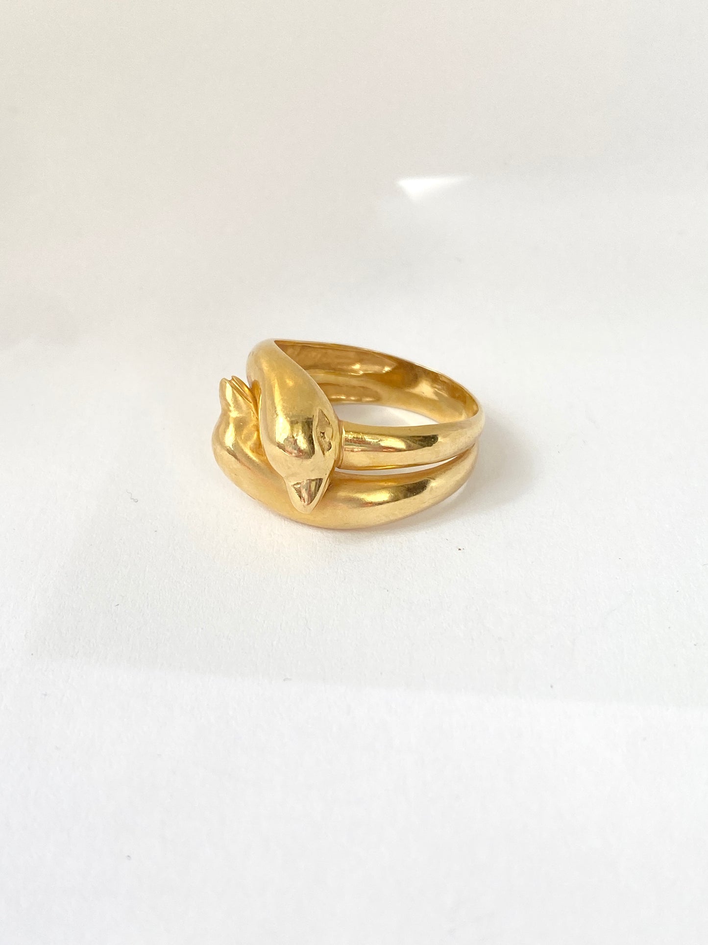 Unusual Vintage 18ct Gold, Double Dolphin Ring, 5.09g