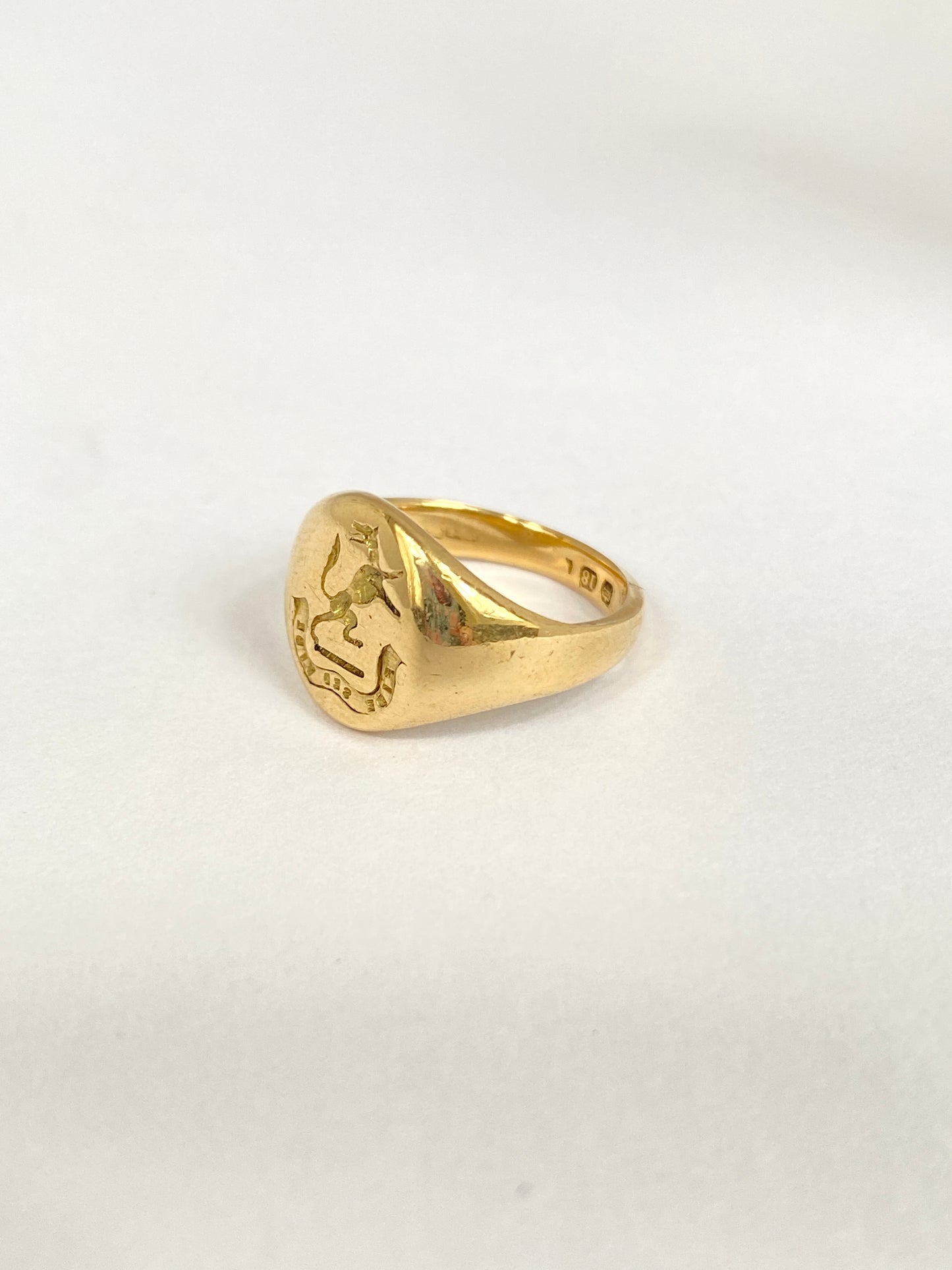 Antique, 18ct Gold, 'But See By Faith' Signet Seal Ring. Hallmarked 18ct Gold. (6g)