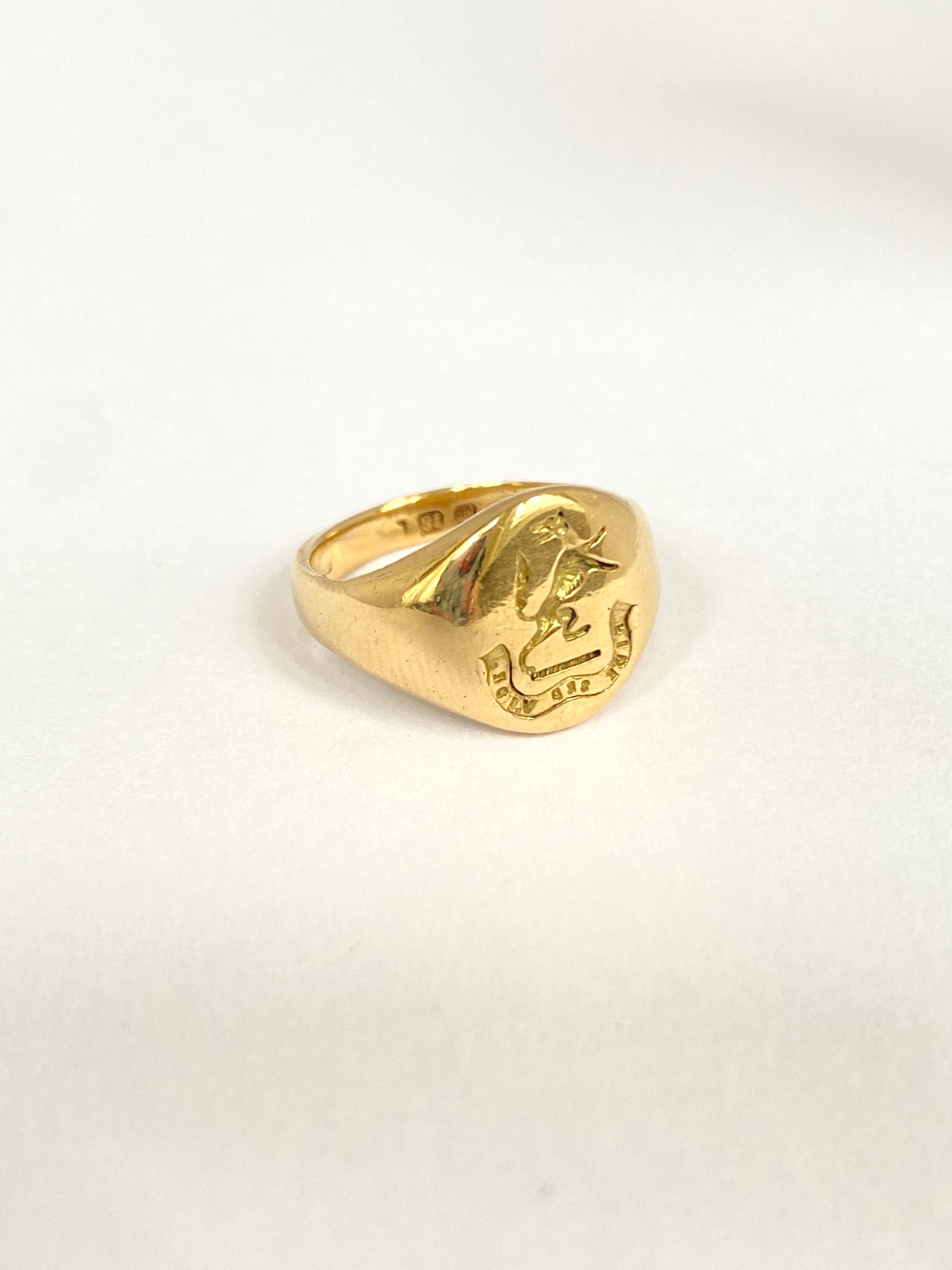 Antique, 18ct Gold, 'But See By Faith' Signet Seal Ring. Hallmarked 18ct Gold. (6g)