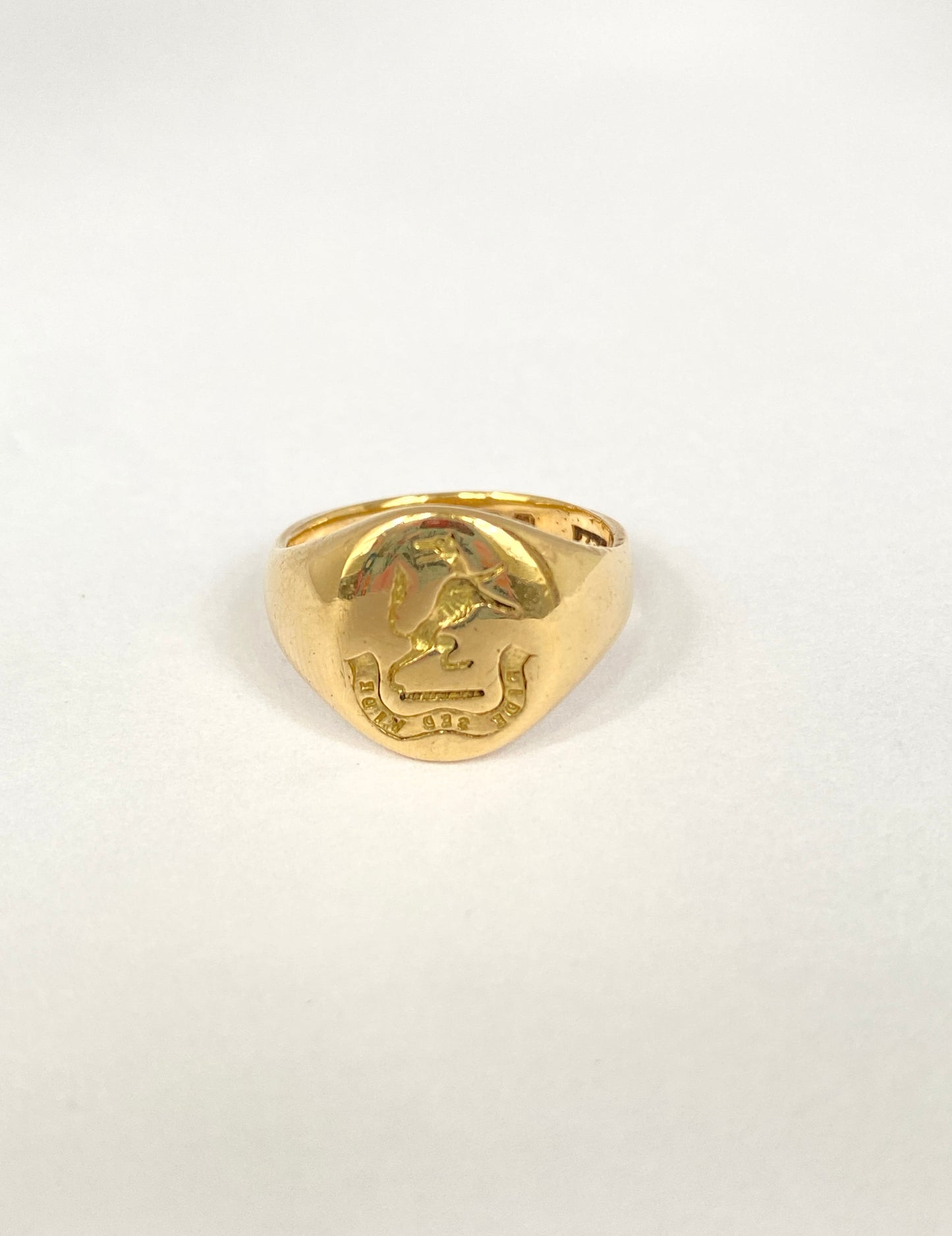 Antique, 18ct Gold, 'But See By Faith' Signet Seal Ring. Hallmarked 18ct Gold. (6g)