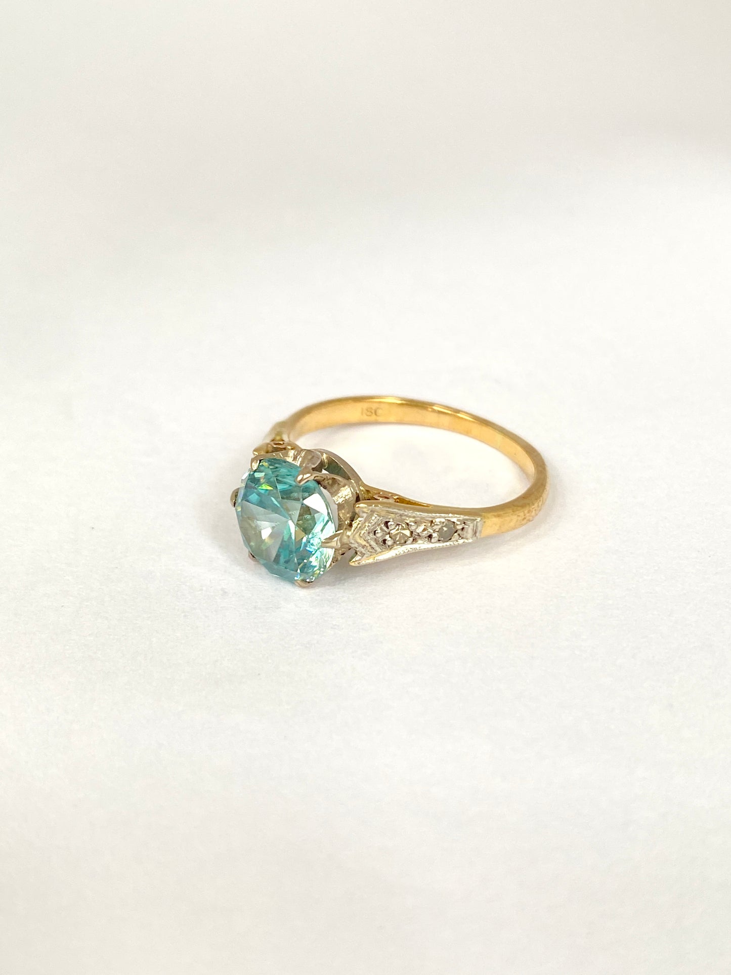 18ct Gold, Art Deco (1920s) Blue Zircon and Diamond Cluster Ring