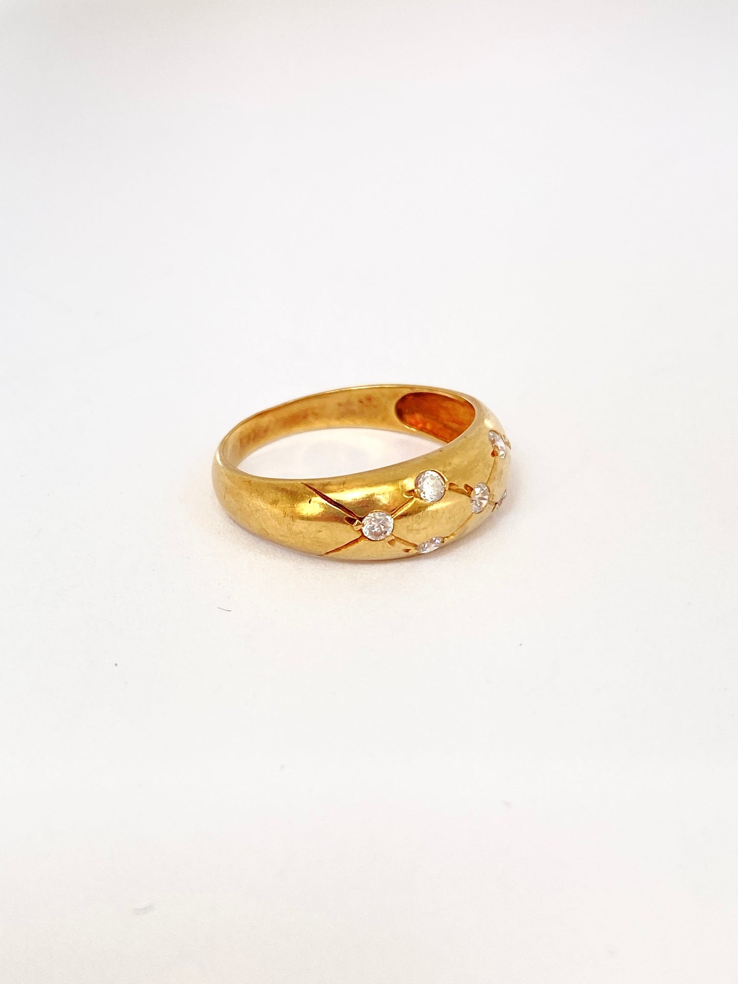 Vintage, 18ct Gold, Diamond Gypsy Scatter Ring