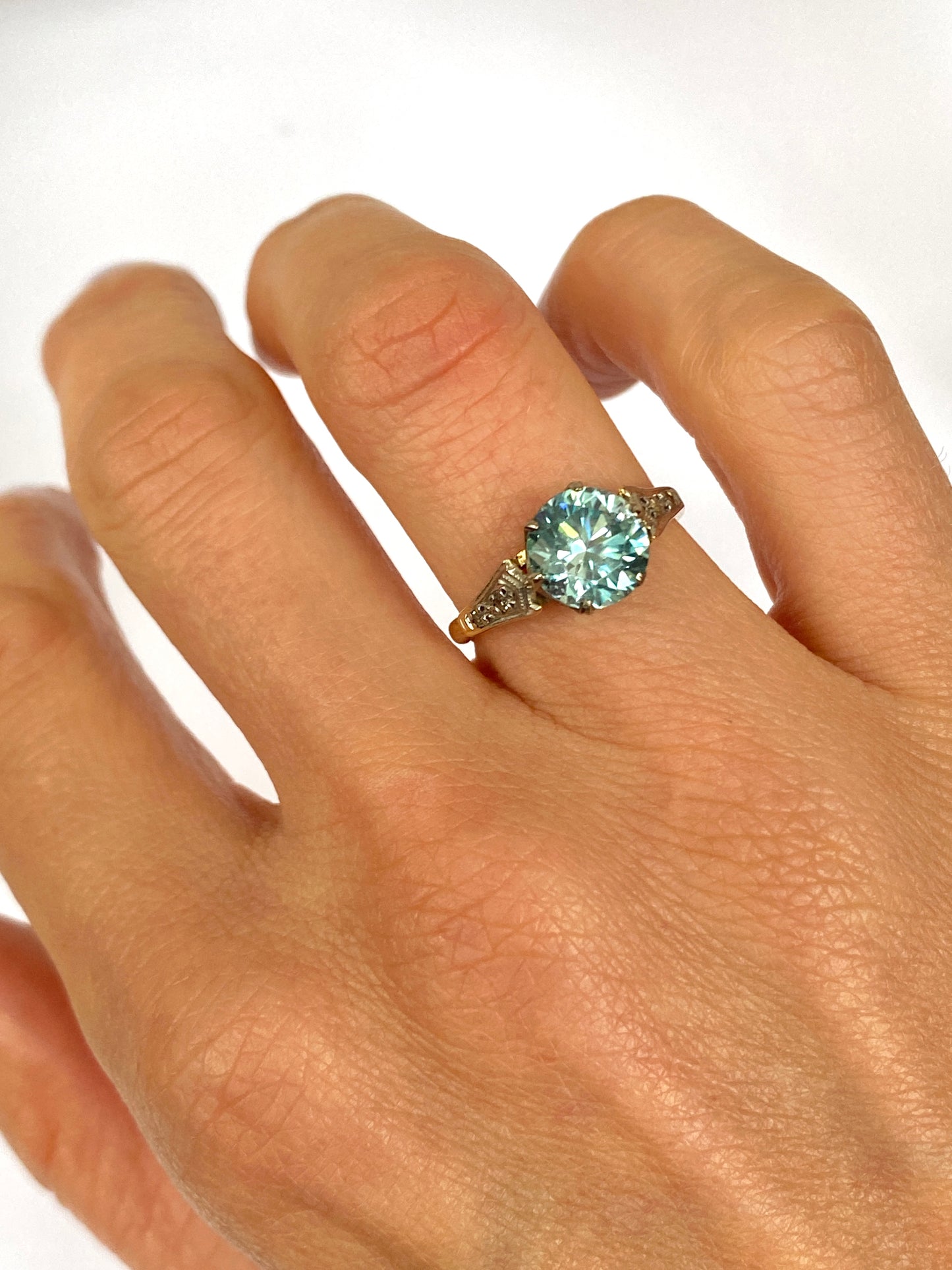 18ct Gold, Art Deco (1920s) Blue Zircon and Diamond Cluster Ring