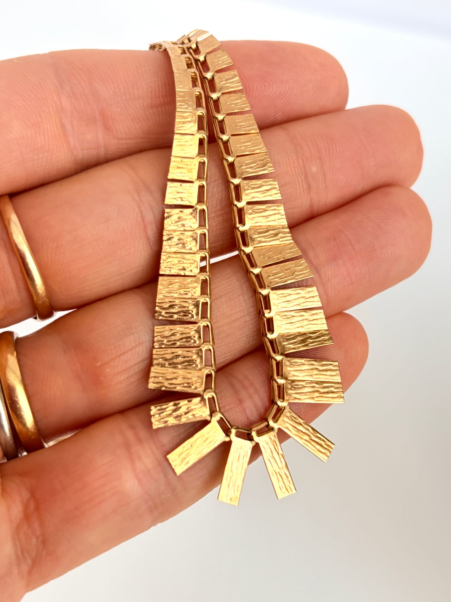 Vintage, 16 inch, 9ct Gold Cleopatra Graduating Fringe Necklace (6.52g)
