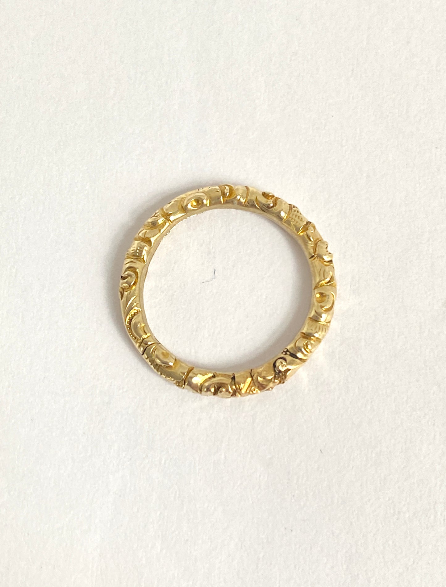 Small (1.2cm), Antique, Victorian 9ct Gold Engraved Split Ring, 1.44g