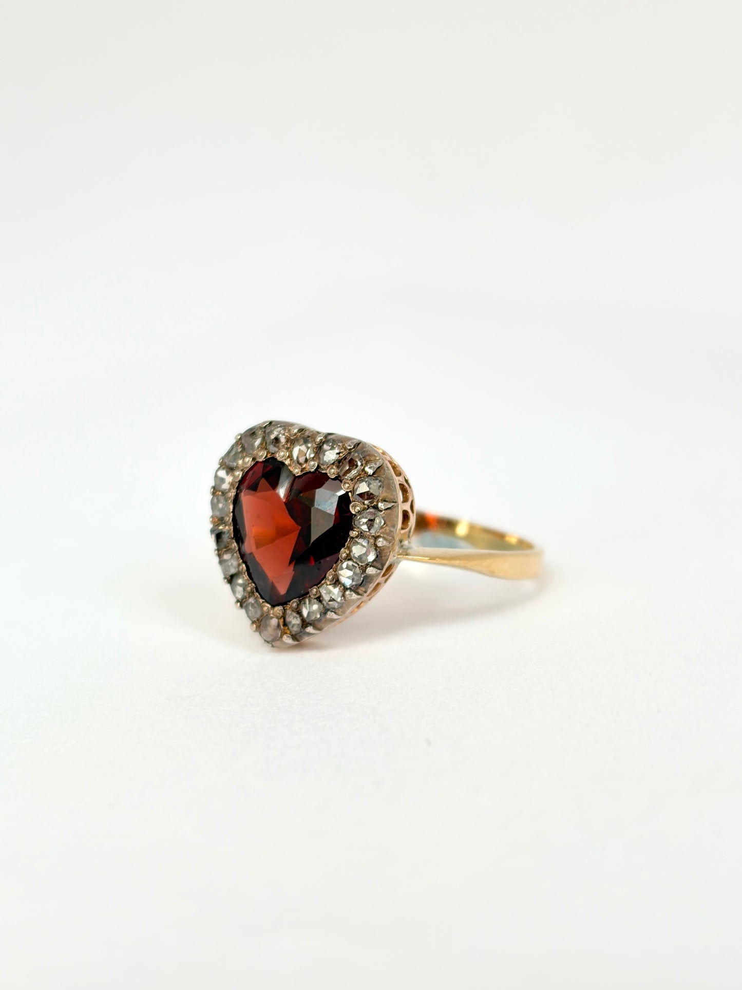 Vintage 18ct Gold, Rose cut Diamond and Garnet Heart Ring