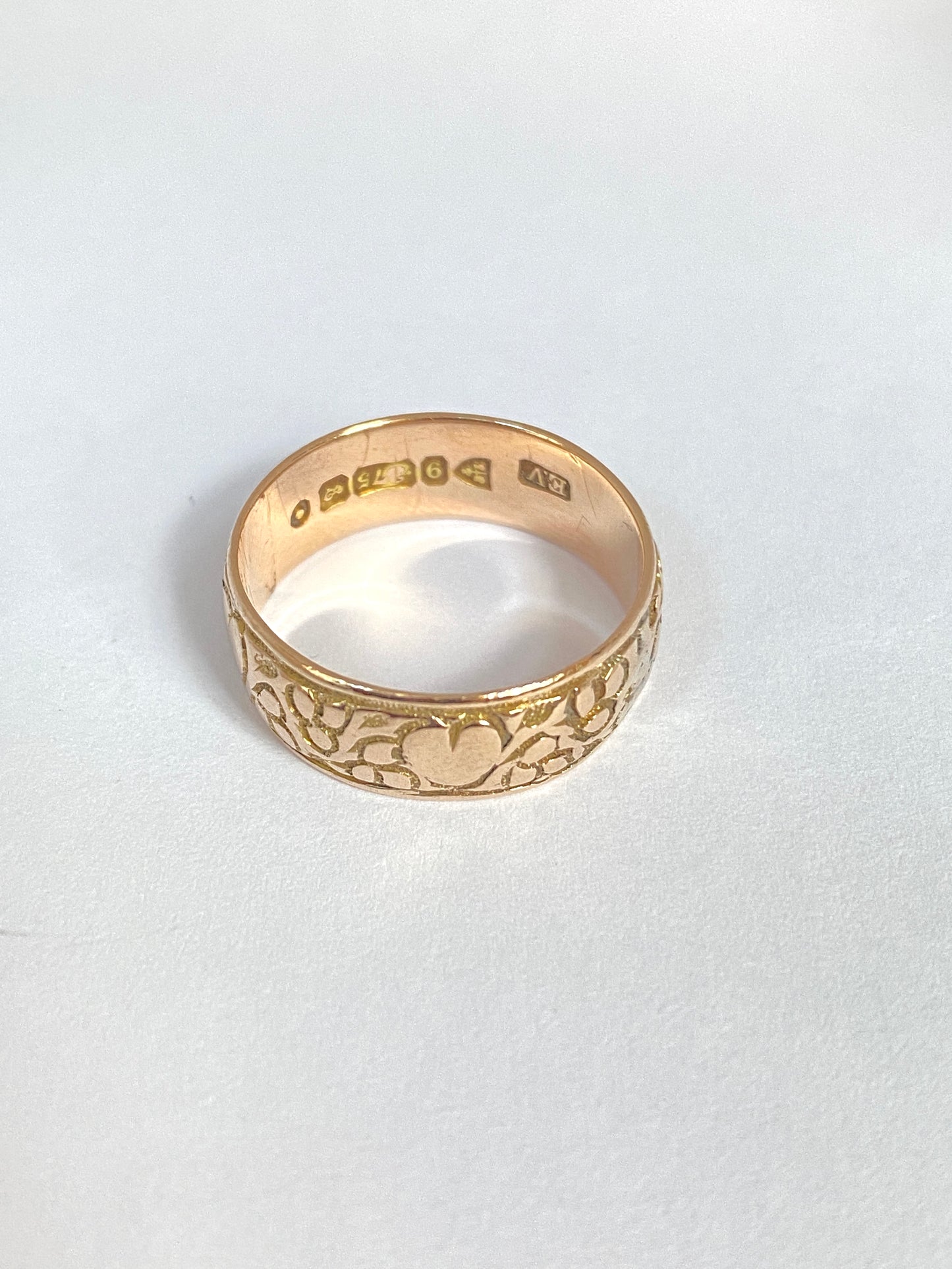 Antique, 9ct Gold, Heavy, Engraved Stacking Band, Hallmarked Chester, 1905