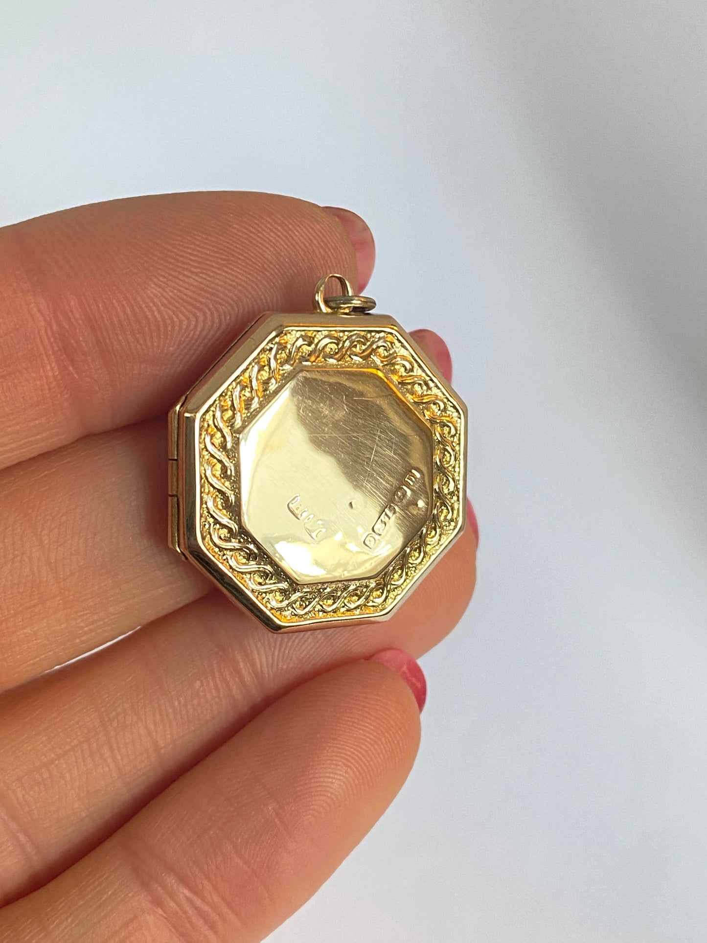 Antique, 9ct Gold Octagon Locket, Hallmarked 9ct Gold, Birmingham 1912