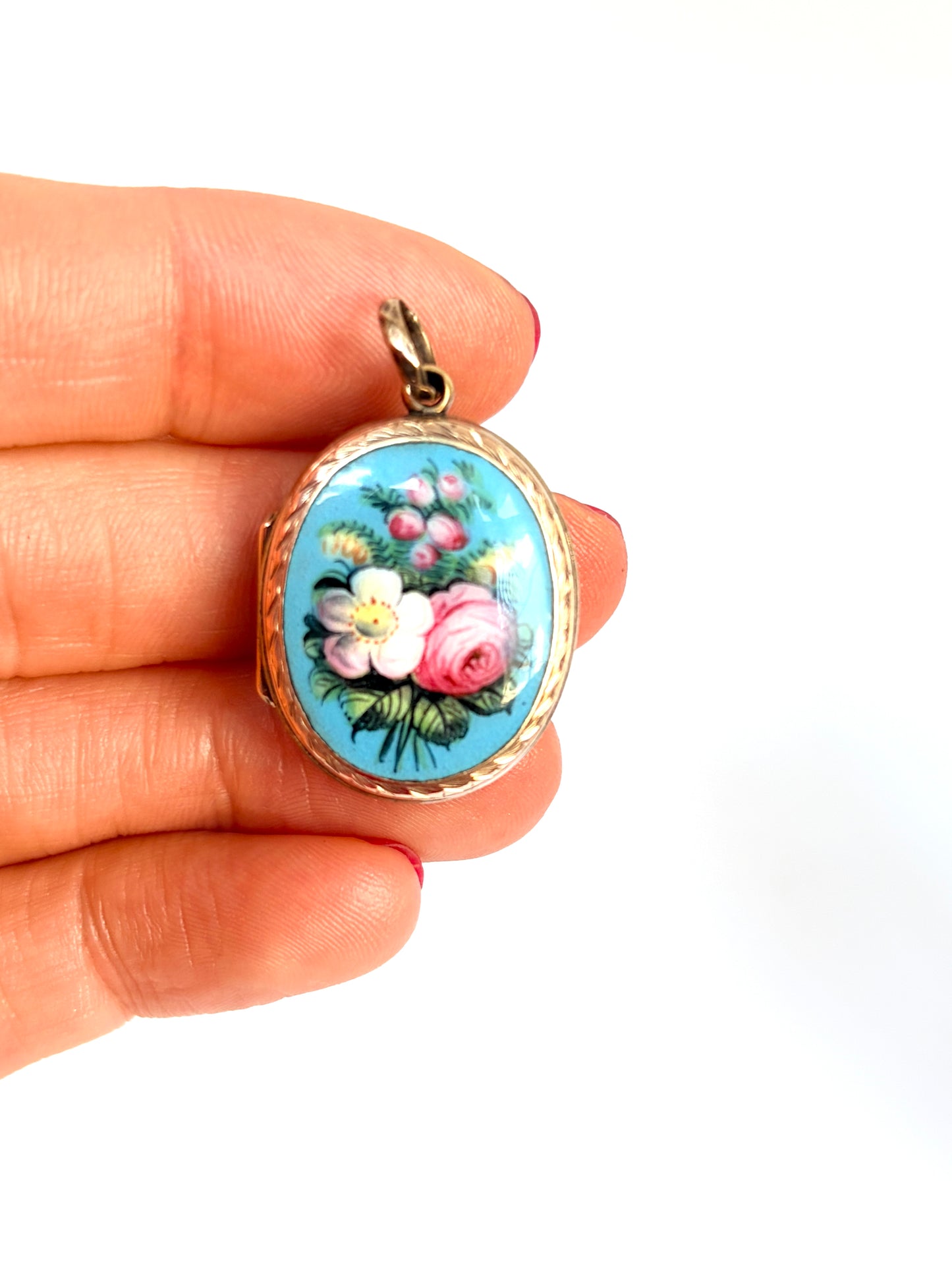 Vintage, 9ct Gold (F&B) Oval Locket with Floral Enamel decoration