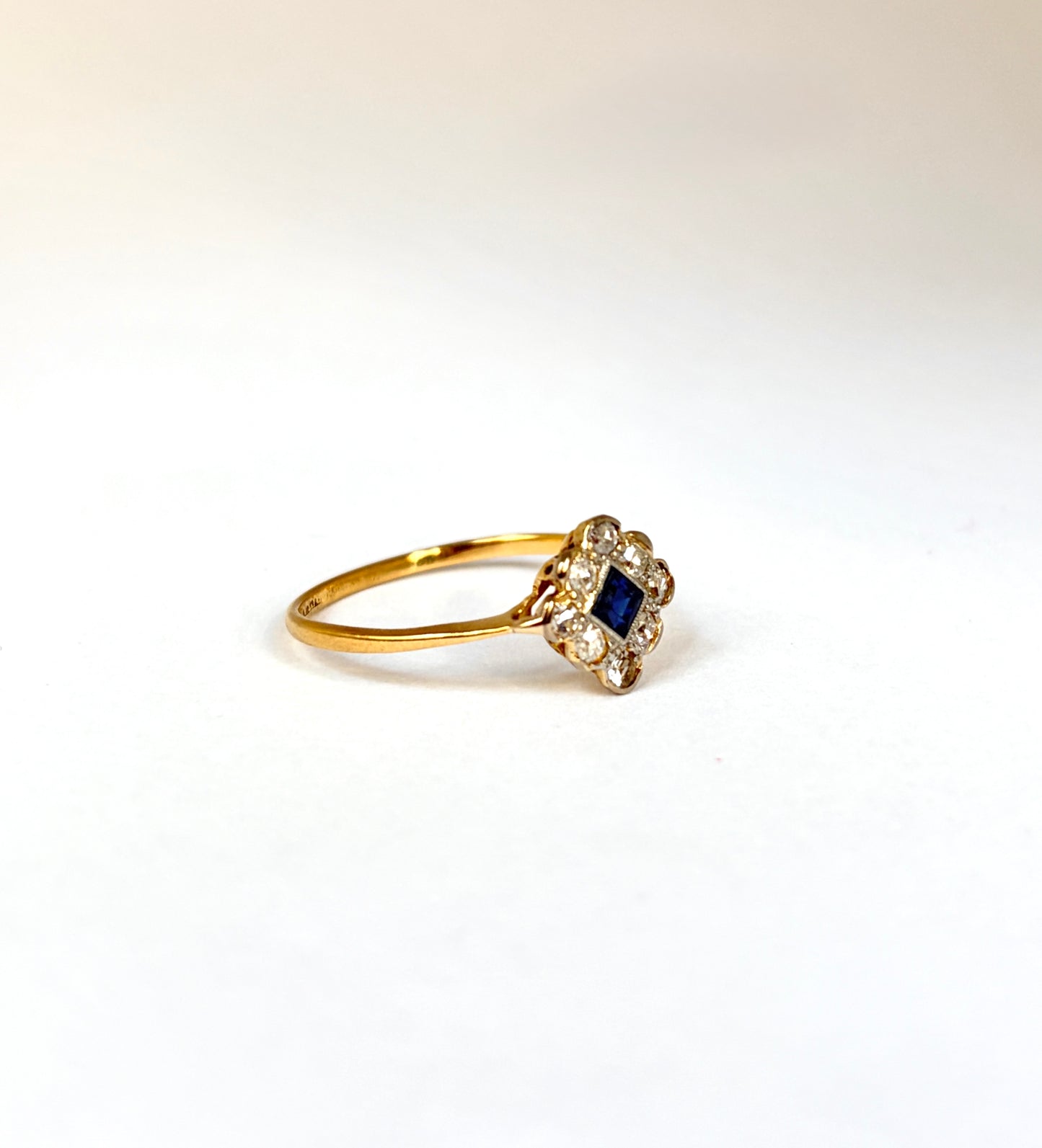 Art Deco (1930s), 18ct Gold, Platinum, Sapphire and Diamond Ring.