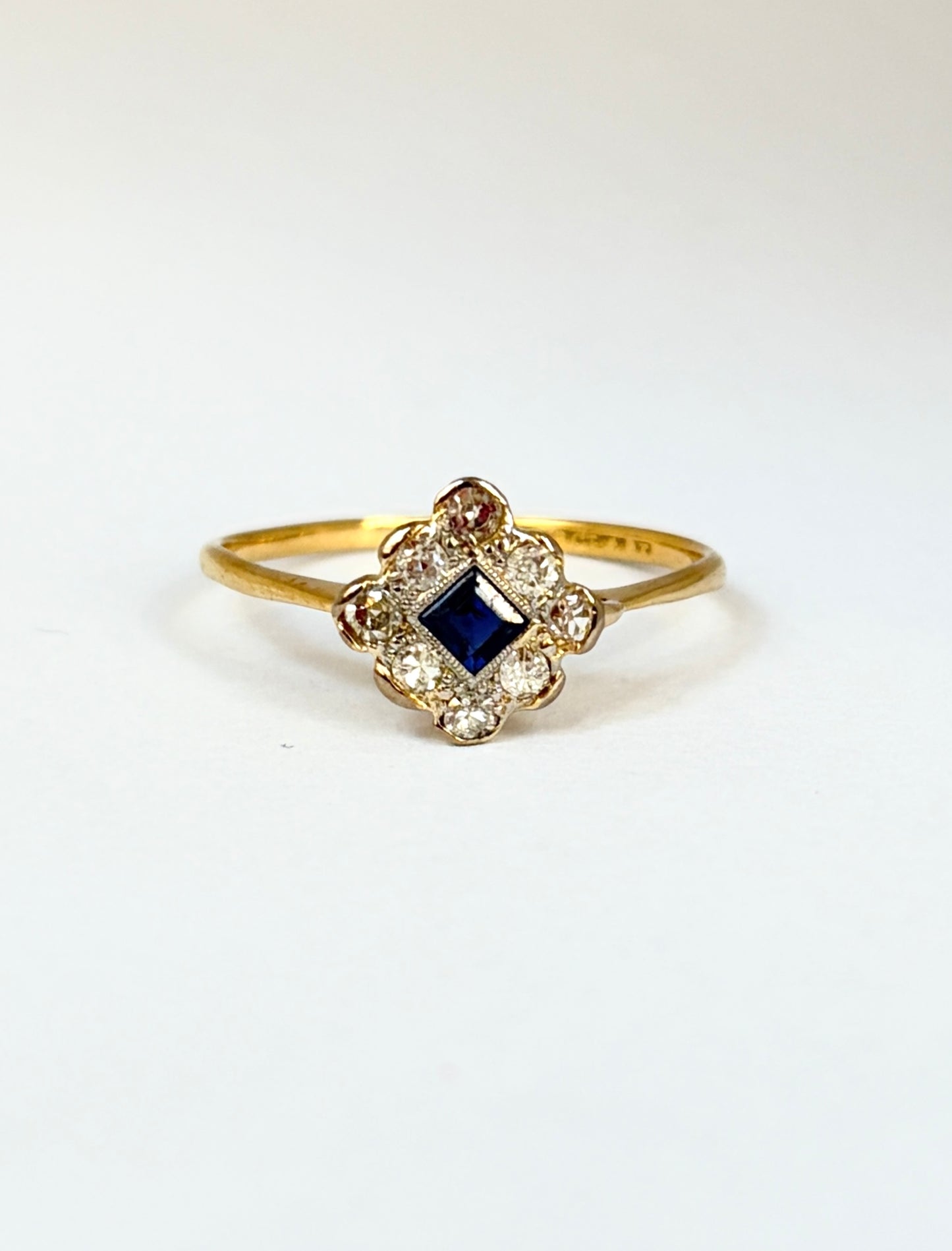 Art Deco (1930s), 18ct Gold, Platinum, Sapphire and Diamond Ring.