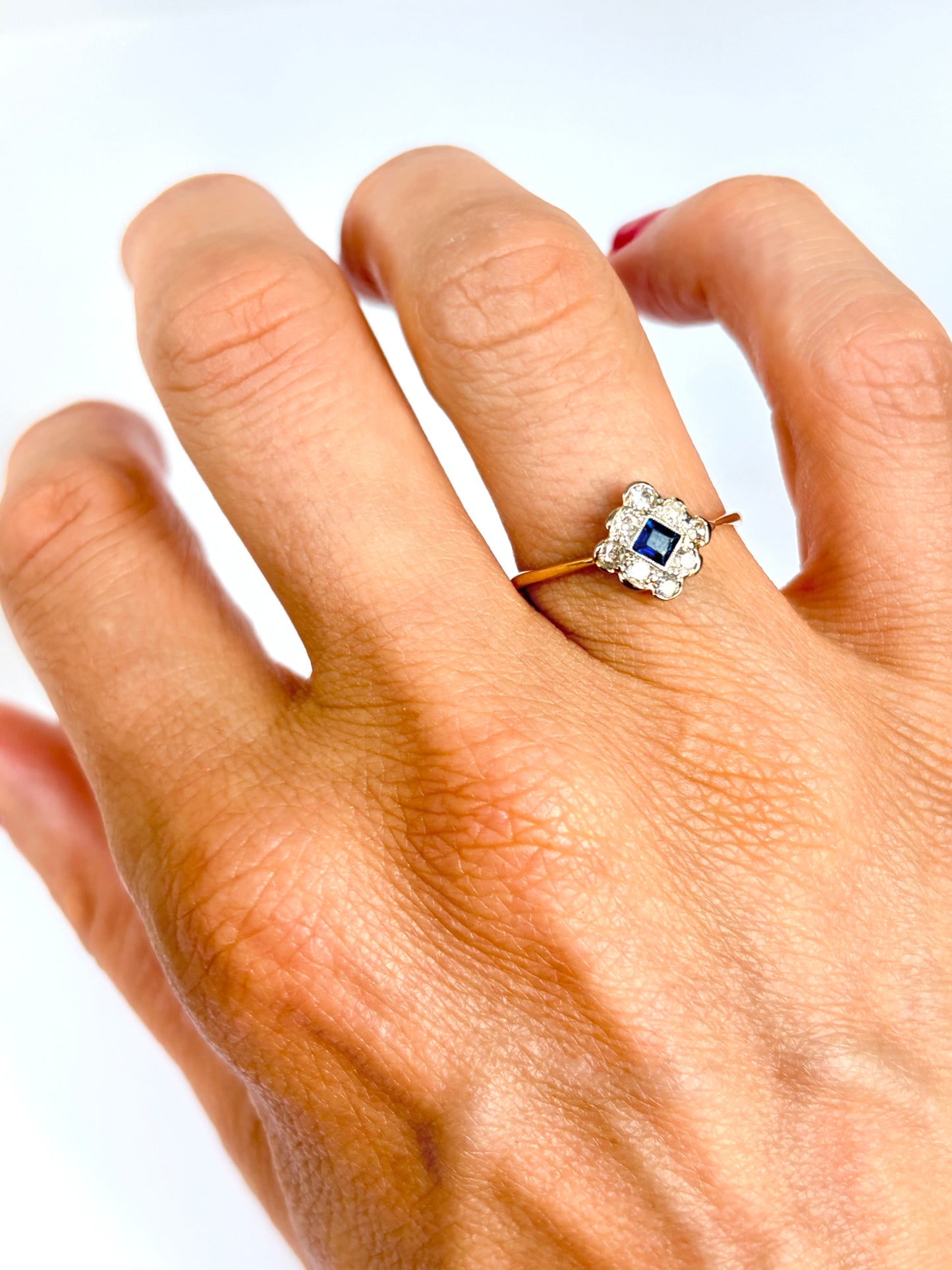 Art Deco (1930s), 18ct Gold, Platinum, Sapphire and Diamond Ring.