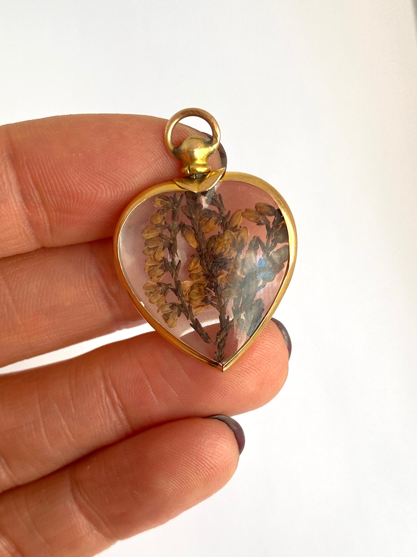 Large, Antique, 9ct Gold Puffy Heart Locket, Hallmarked 9ct Gold