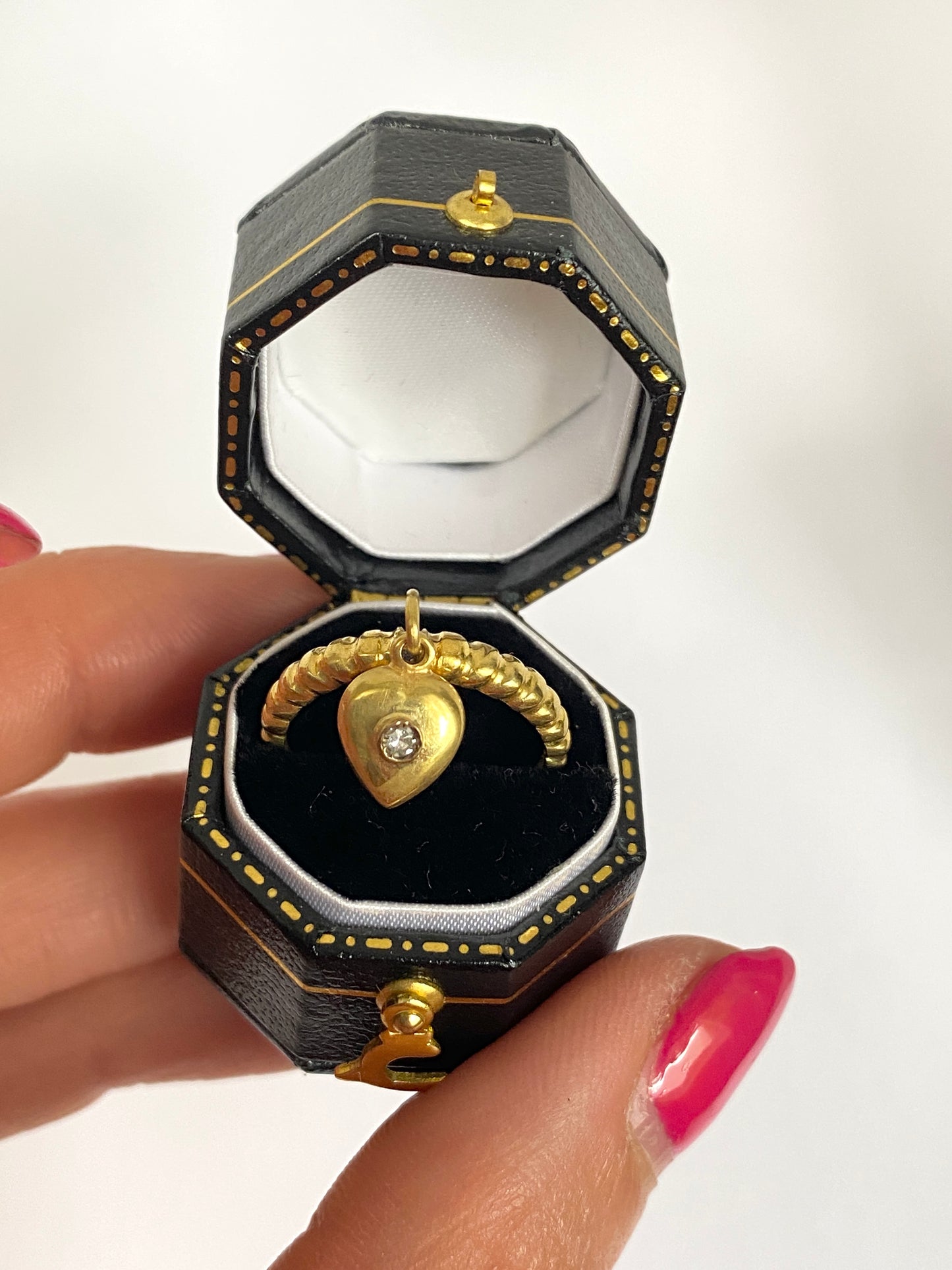 Vintage, 18ct Gold,  Hanging Heart Ring with Diamond