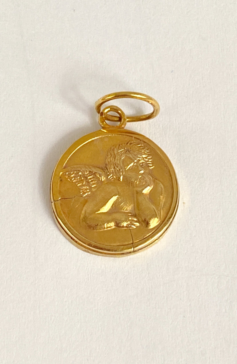 9ct Gold, Vintage,  Raphael Cherub Medal / Pendant with 'I love you'