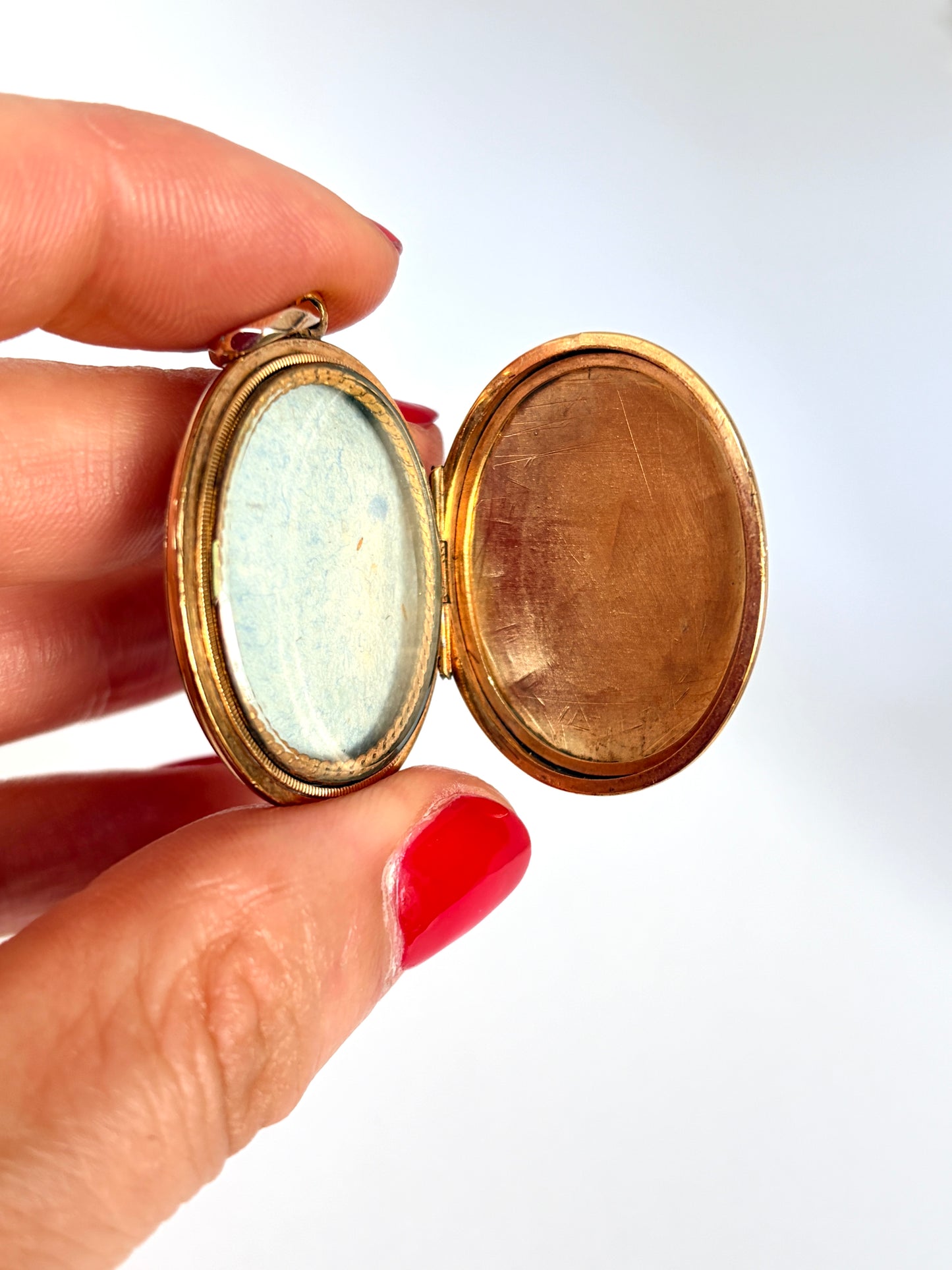 9ct Gold (F&B) Garnet Pearl Horse Shoe Locket