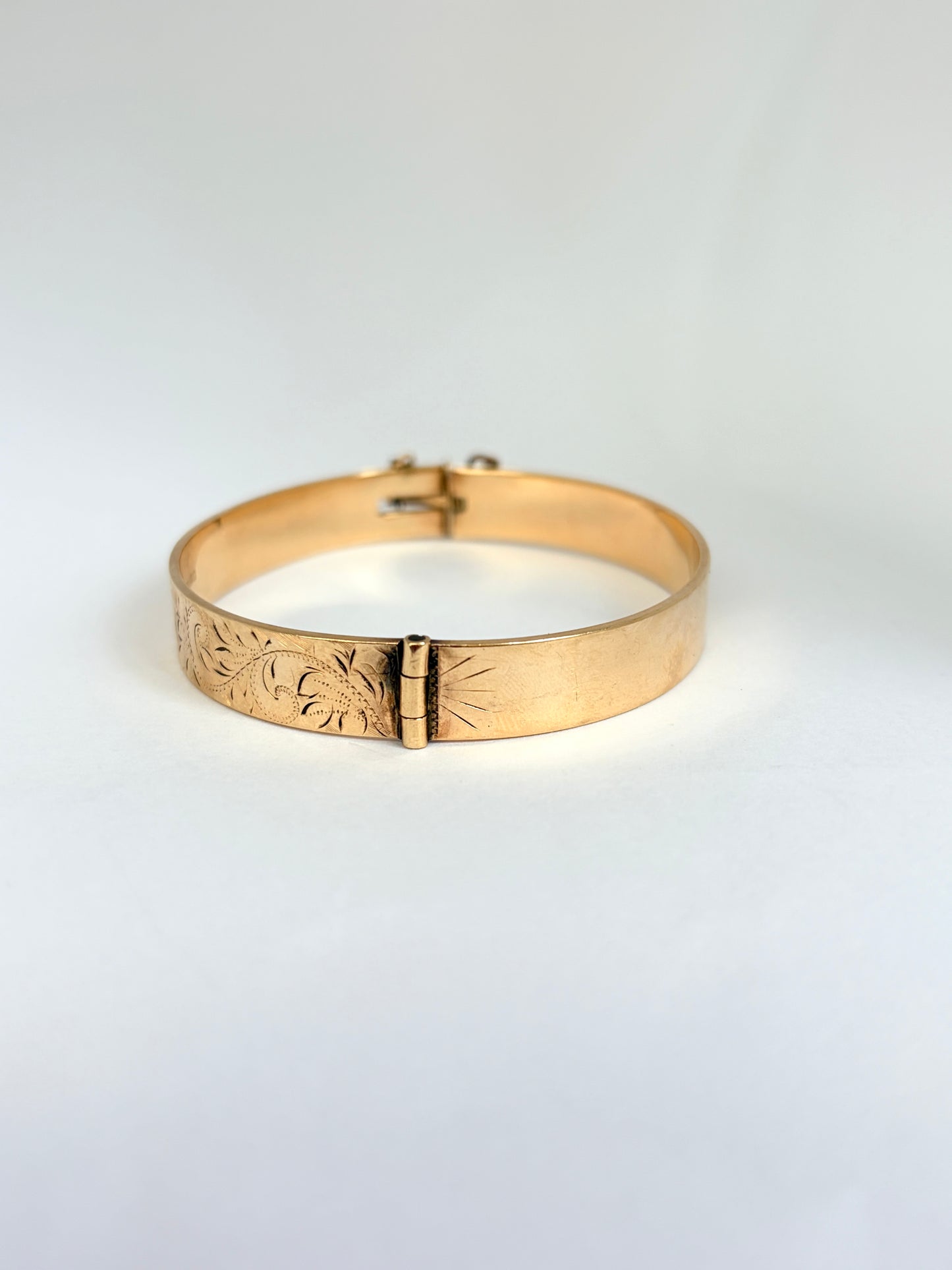 Victorian, Engraved, Rolled Gold Bangle, 17.47g