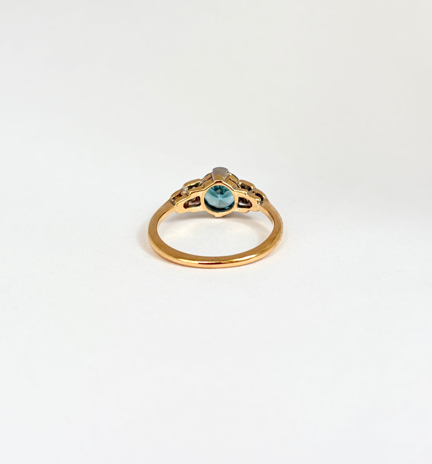 18ct Gold, Art Deco (1920s) Blue Zircon and Diamond Cluster Ring