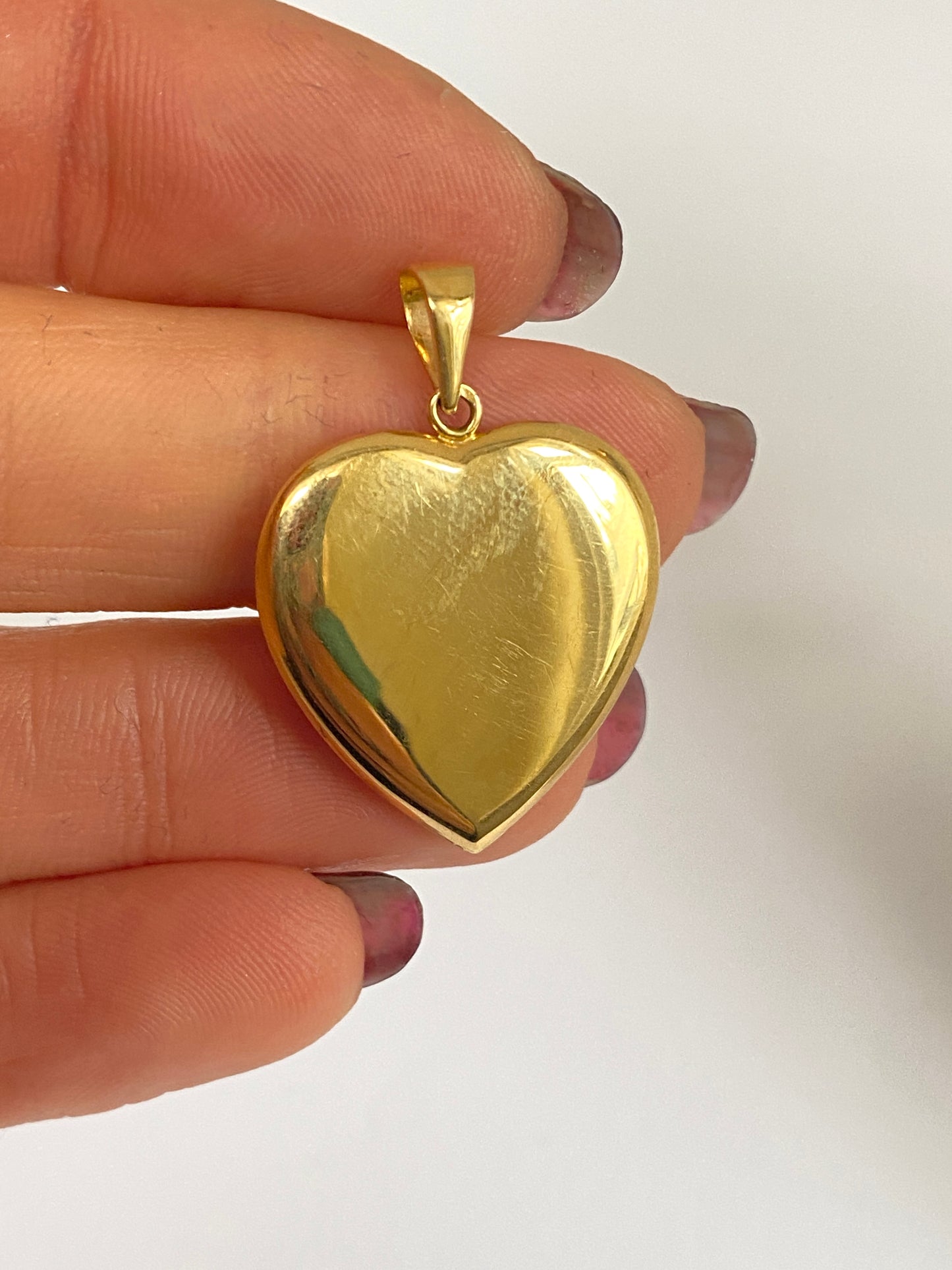 Large, 18ct Gold, Vintage, Heart-shaped Pendant