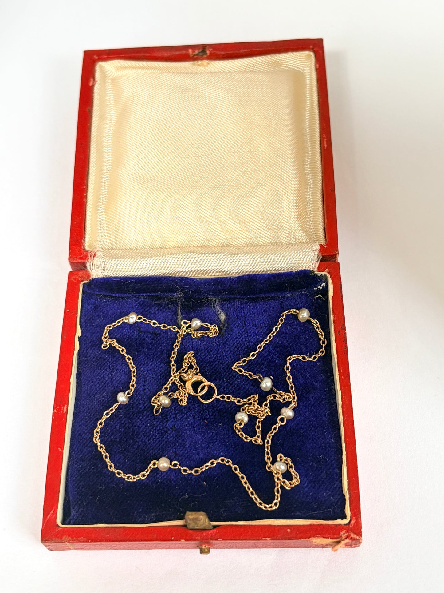 17 inch, Edwardian, 9ct Gold Pearl Station Necklace.
