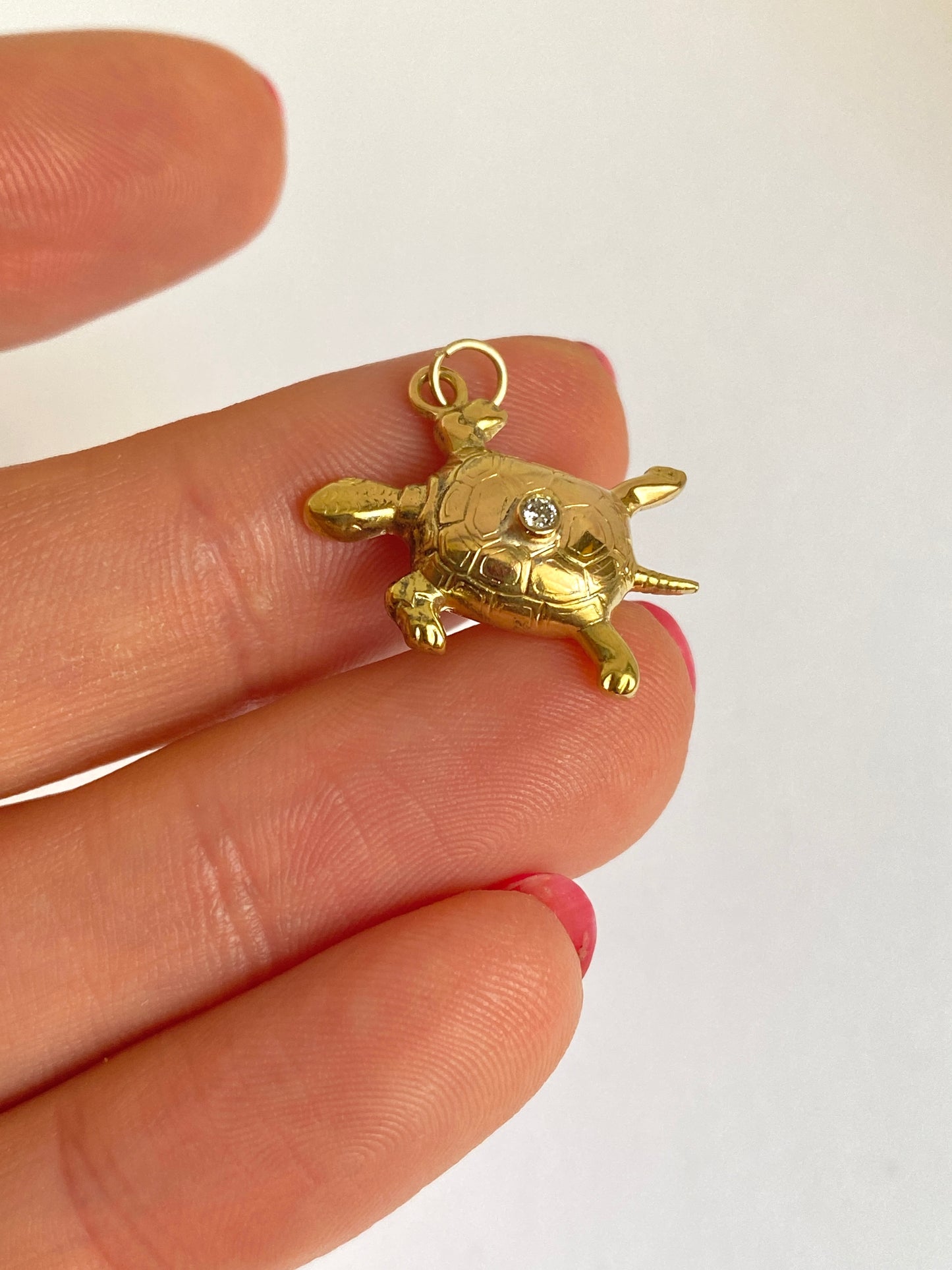 Stunning, Vintage 18ct Solid Gold Sea Turtle with Diamond