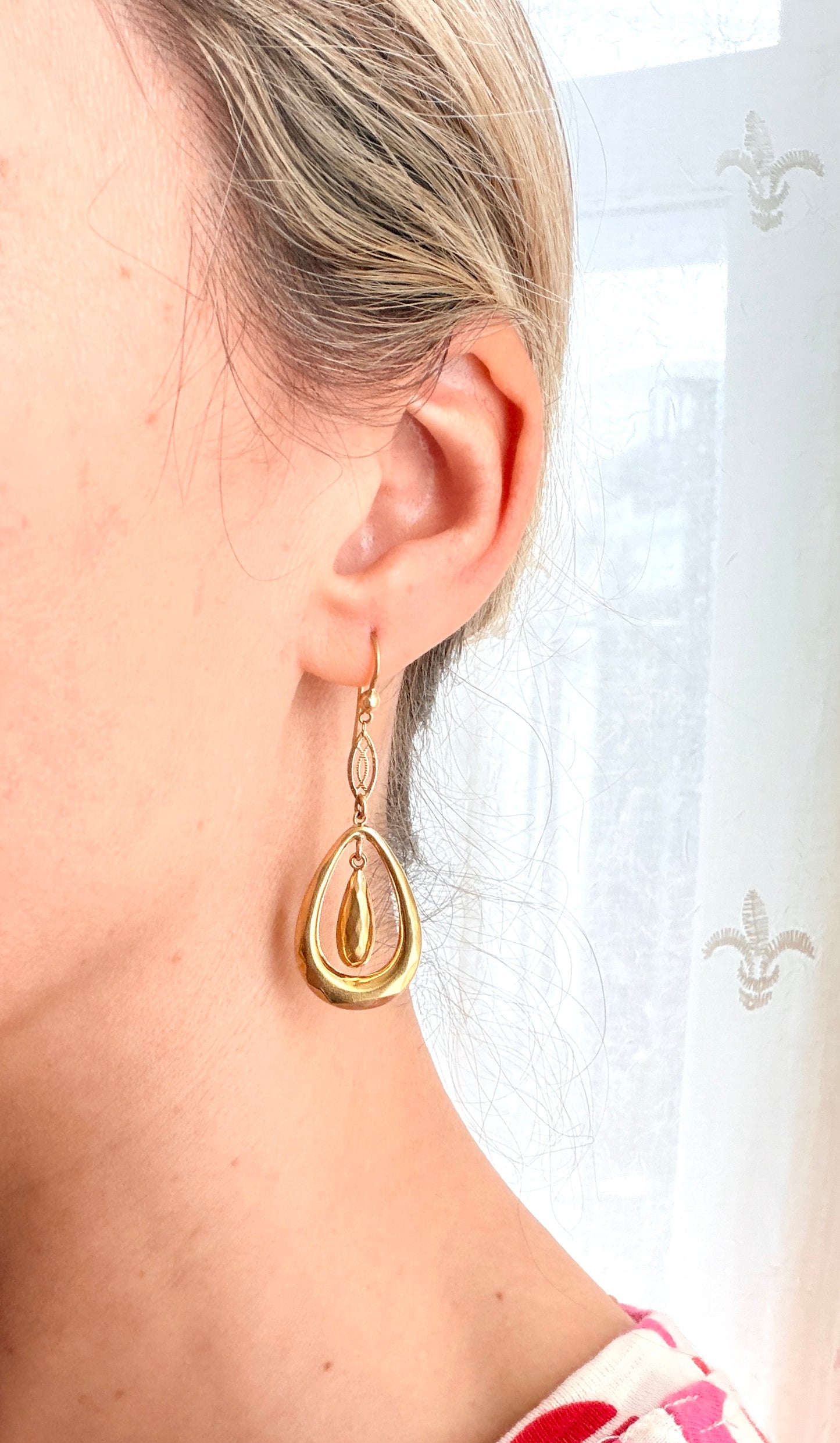 9ct Gold, Vintage Faceted Pear Drop Tear Drop Earrings