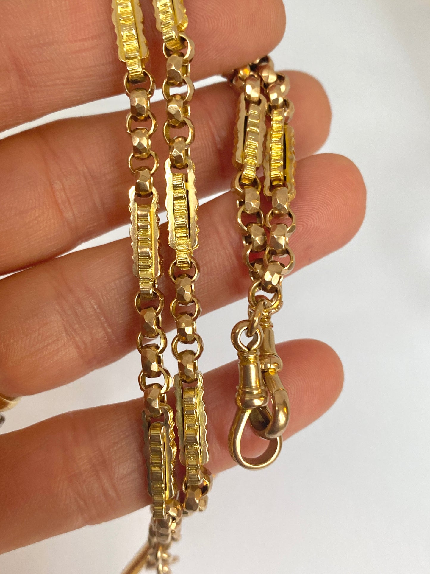 16 inch, Victorian 9ct Gold Fancy Link Double Albert Watch Chain with T bar and dog clips (21.37g)