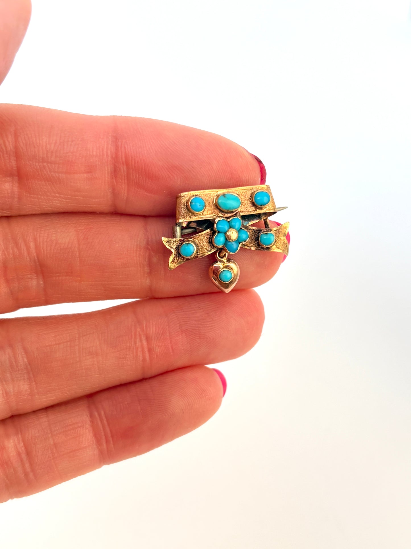 Victorian, 15ct Gold Turquoise Bow with hanging heart