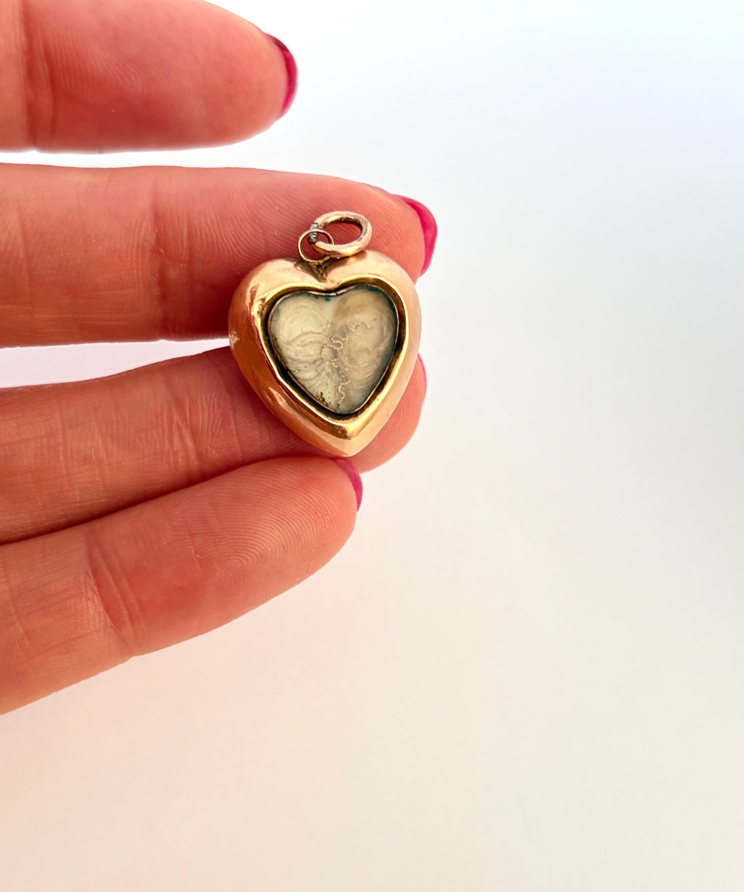 Victorian, 15ct Gold, Chased Heart Pendant with locket back