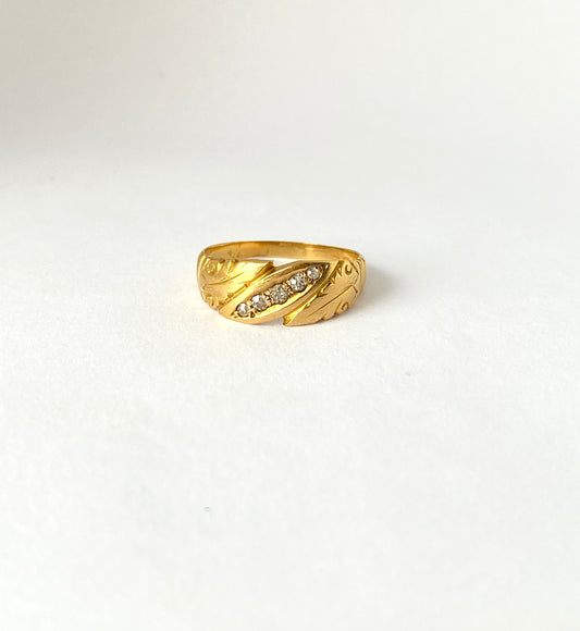 Antique, Victorian, 18ct Gold Diamond 5 stone ring, Hallmarked, 18ct Gold, Chester