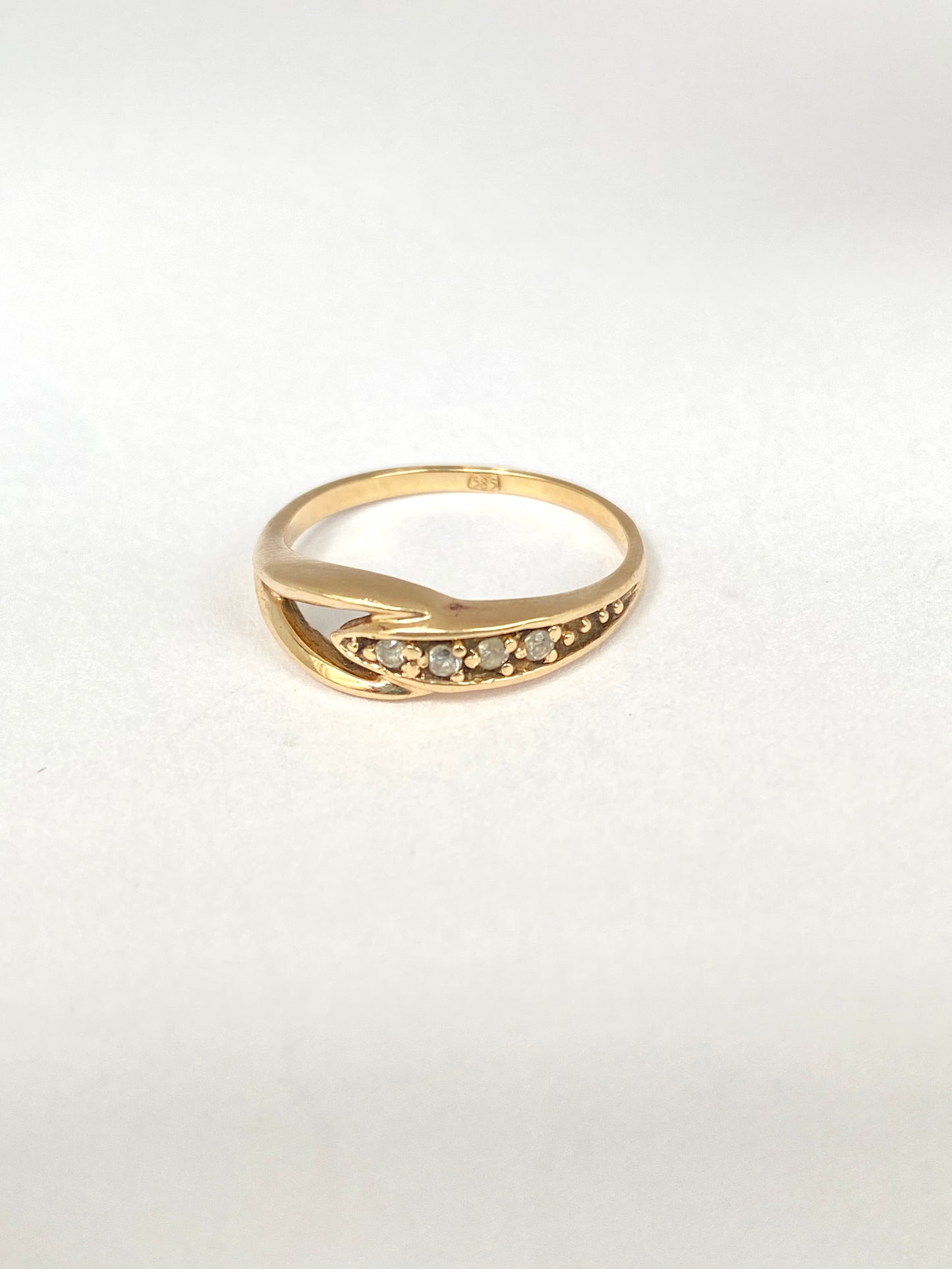 Unique, Vintage, 14ct Gold Diamond Ring