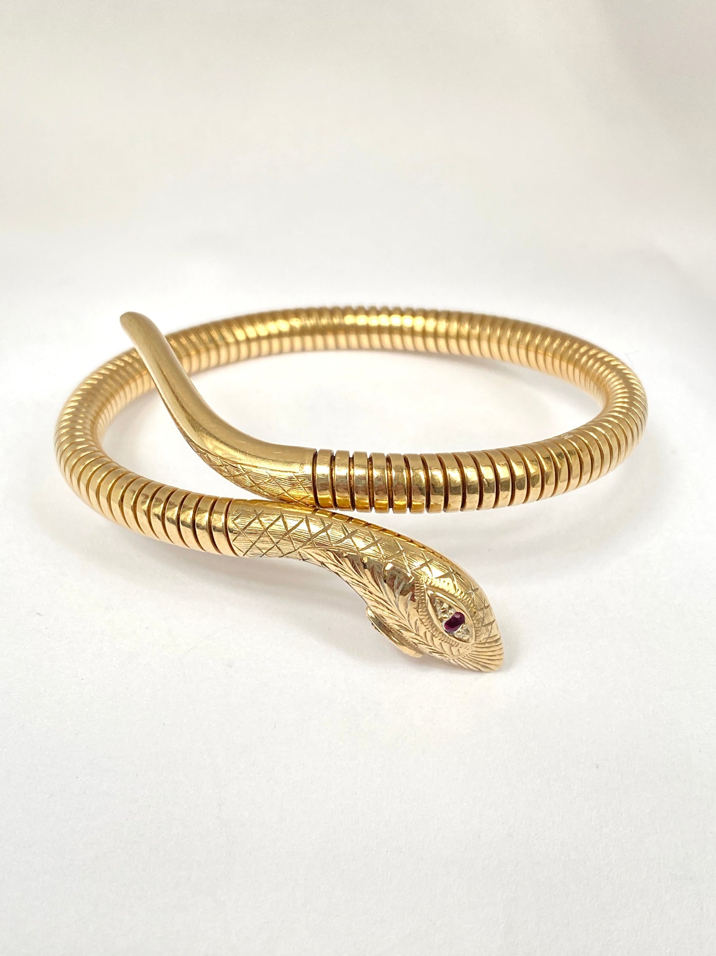 Vintage, 9ct Gold, Garnet Eyed Extendable Snake Bangle, Hallmarked 9ct Gold, Birmingham, 26.5g