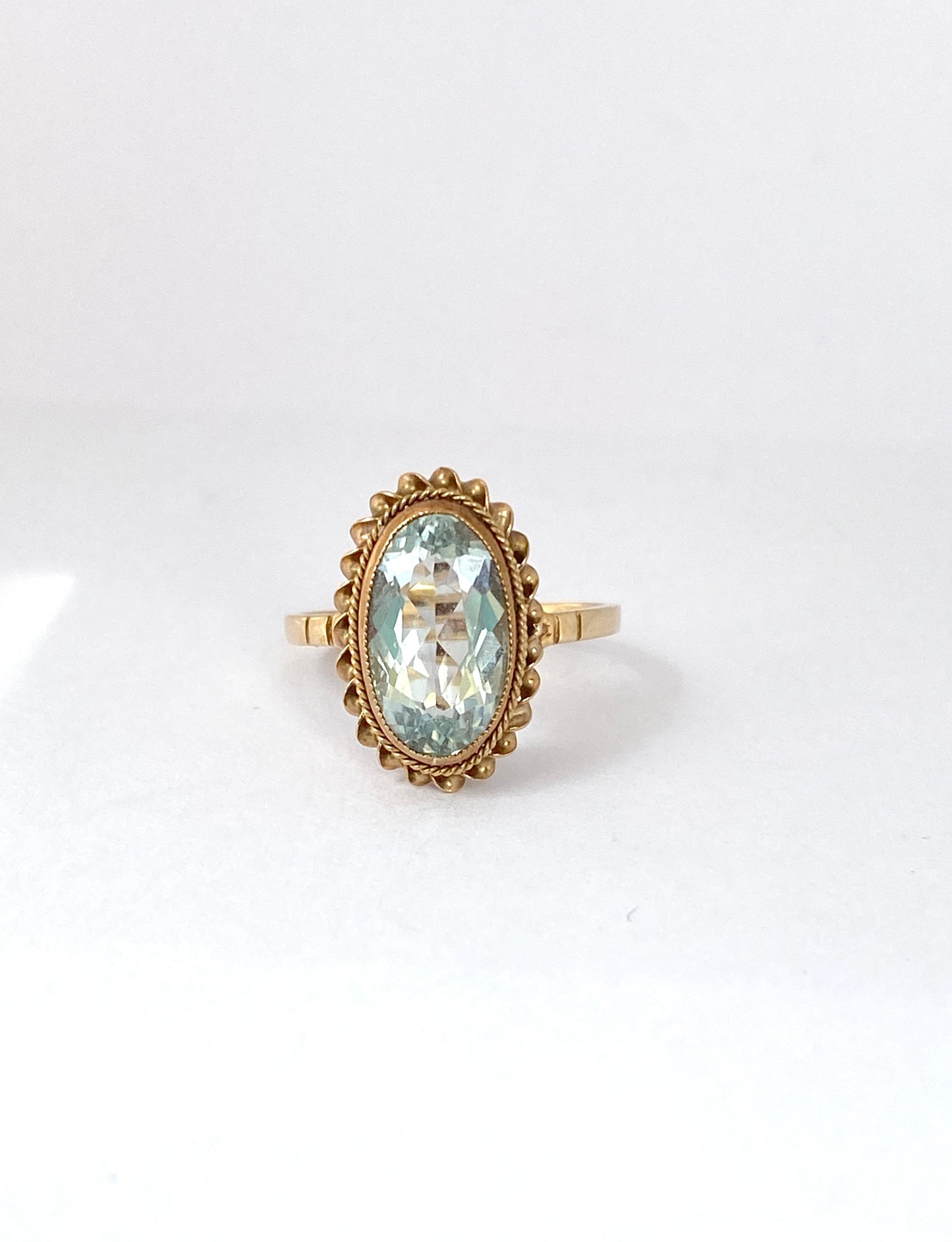 Vintage, 9ct Gold, Aquamarine Solitaire Ring (1940s)