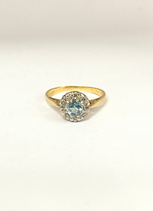 Vintage, Aquamarine and Diamond Cluster Ring, Hallmarked 18ct Gold Birmingham, 1971