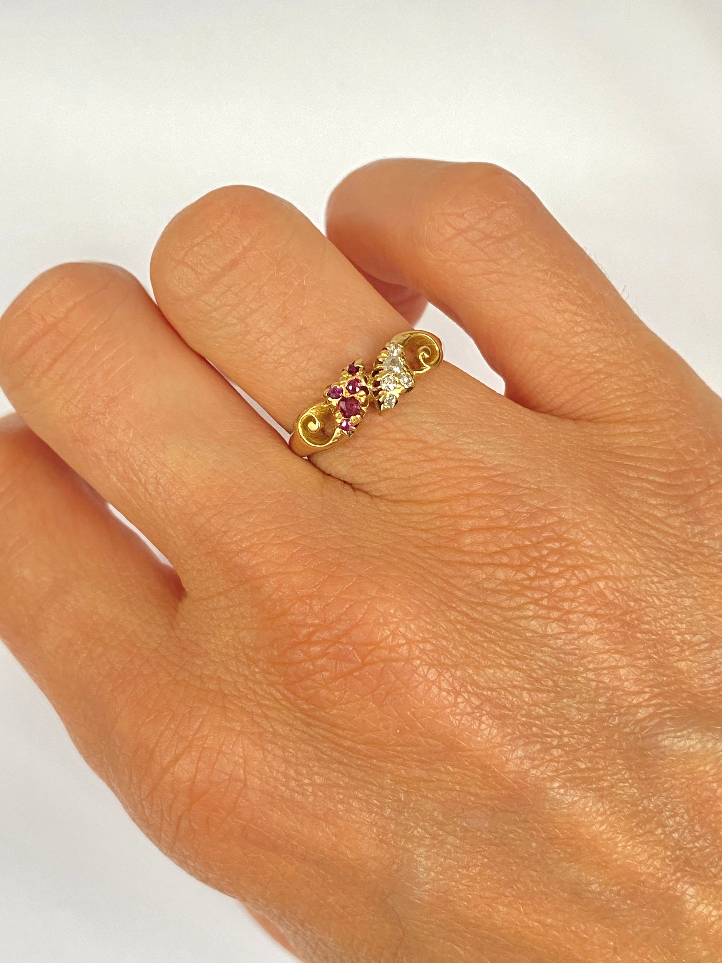 Vintage, 18ct Gold, Diamond and Ruby Snake Ring