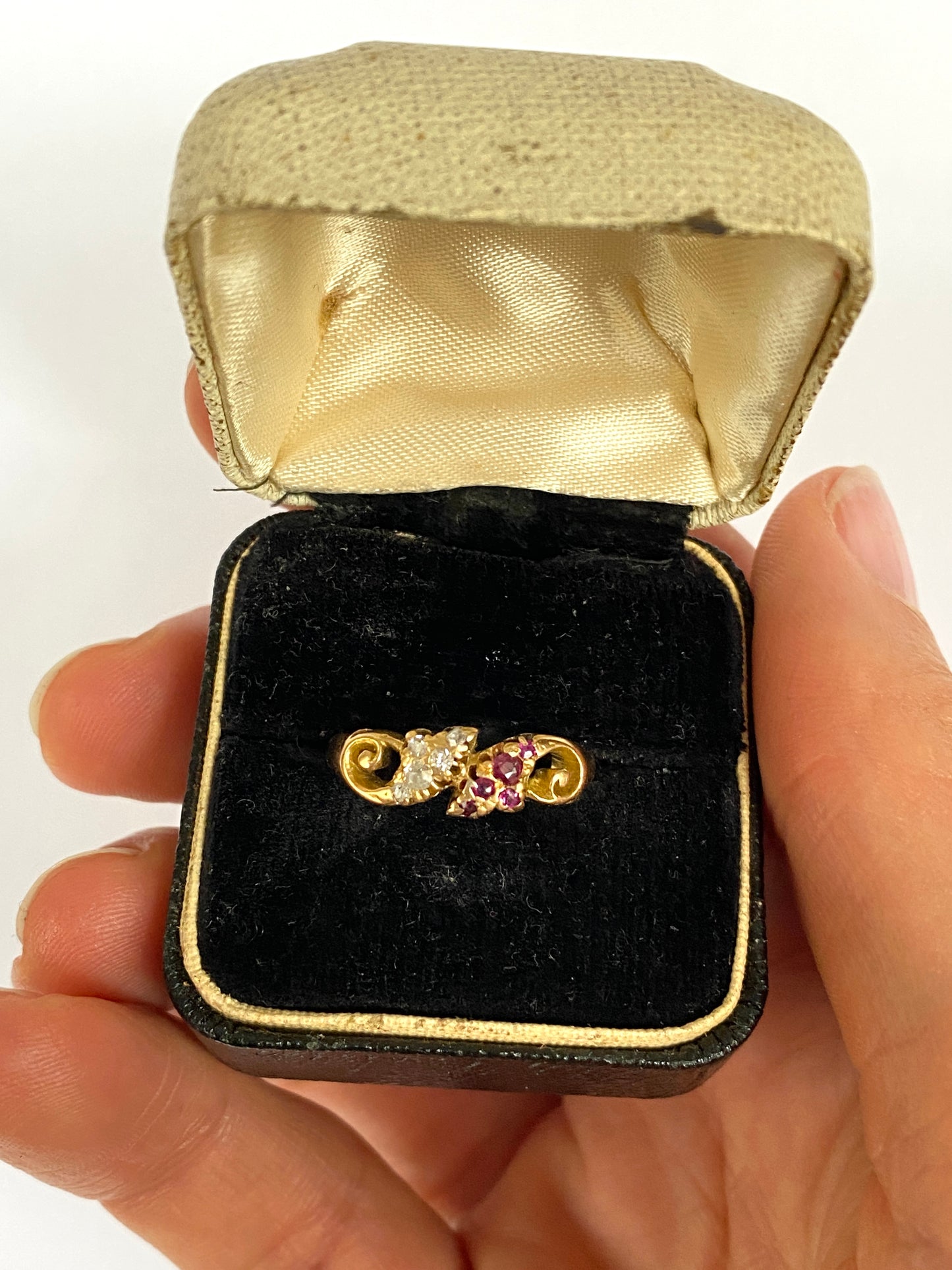 Vintage, 18ct Gold, Diamond and Ruby Snake Ring