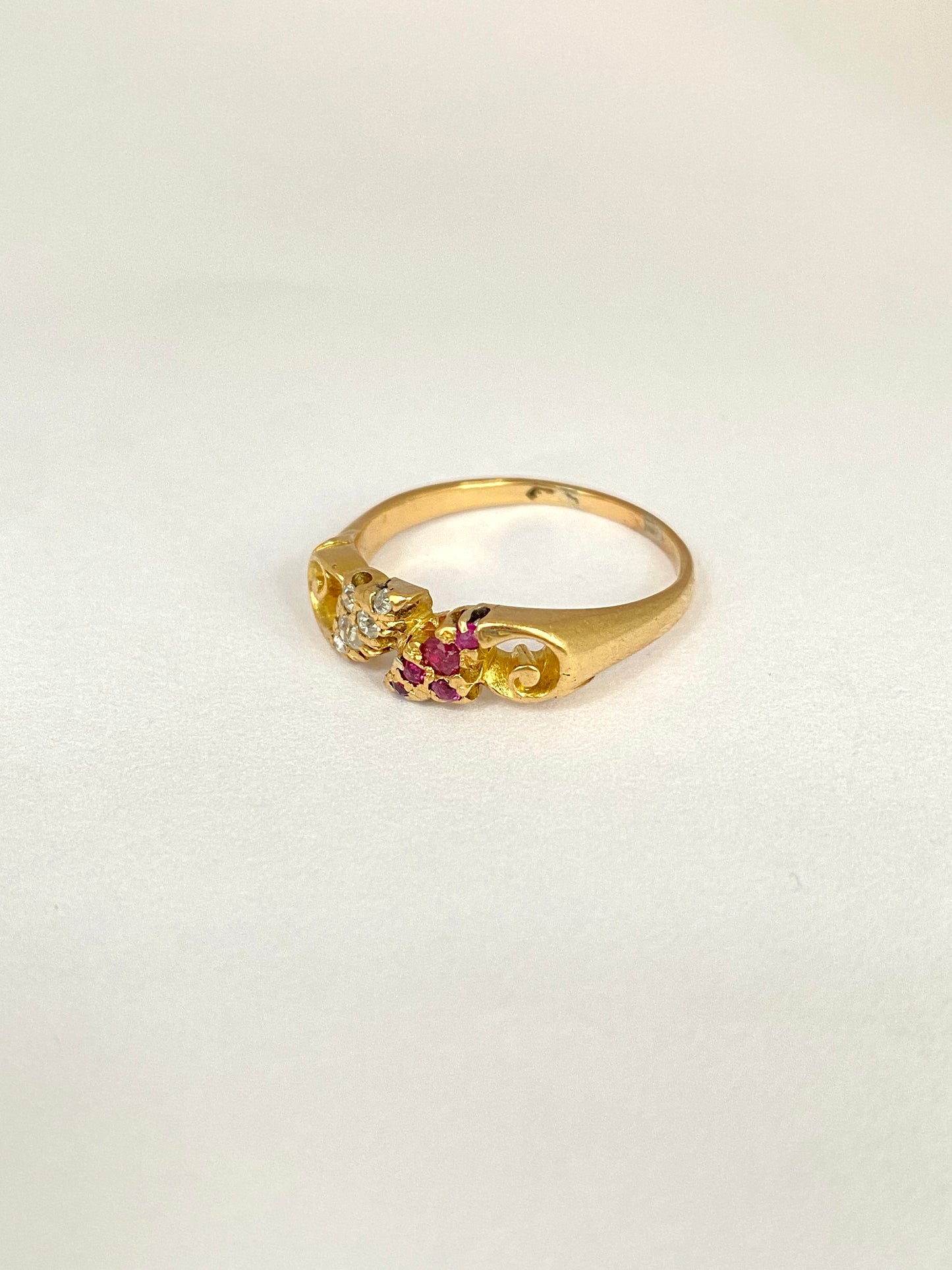 Vintage, 18ct Gold, Diamond and Ruby Snake Ring