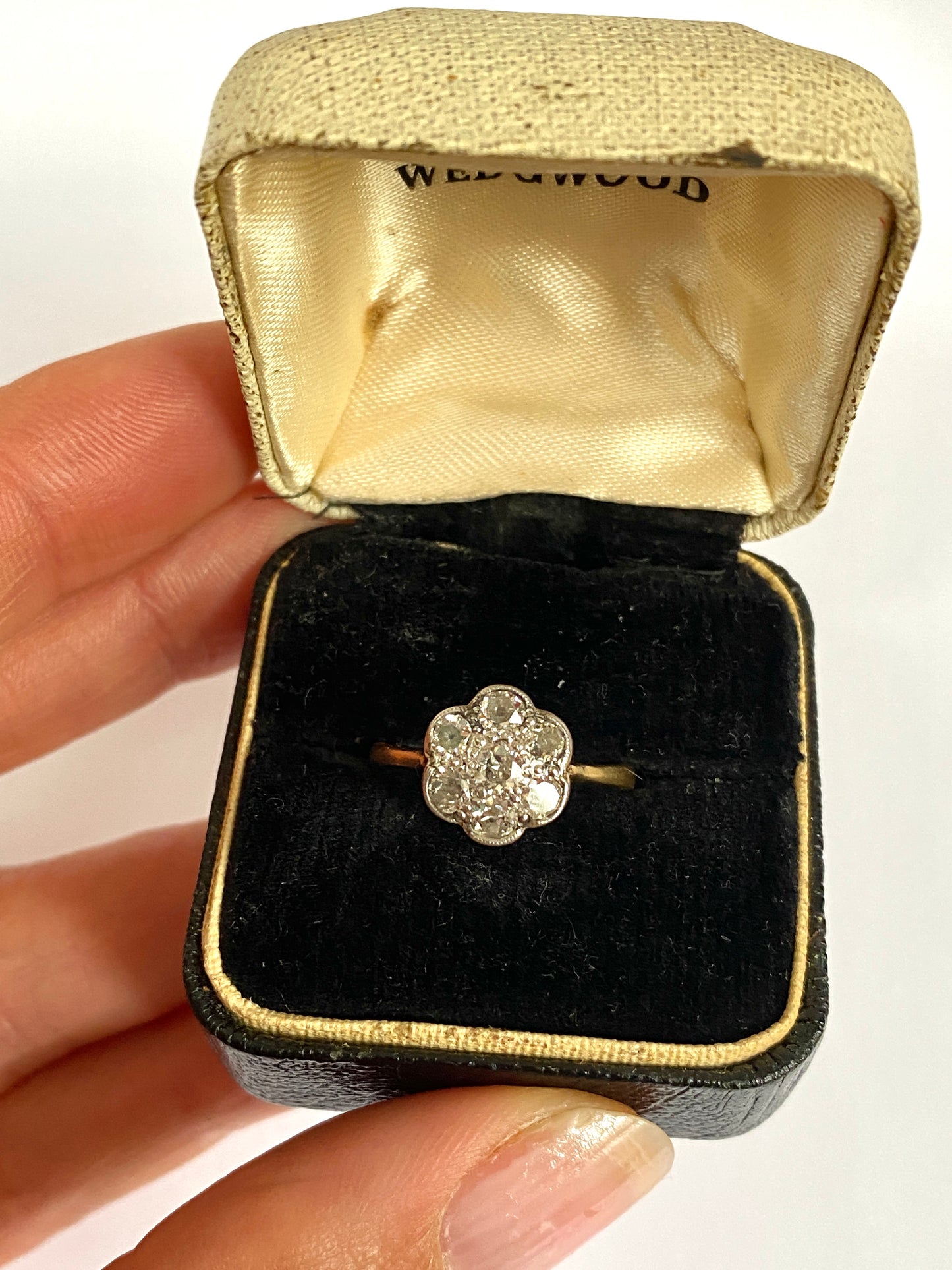 Edwardian, 18ct Gold Diamond Cluster /Daisy Ring, Hallmarked 18ct Gold