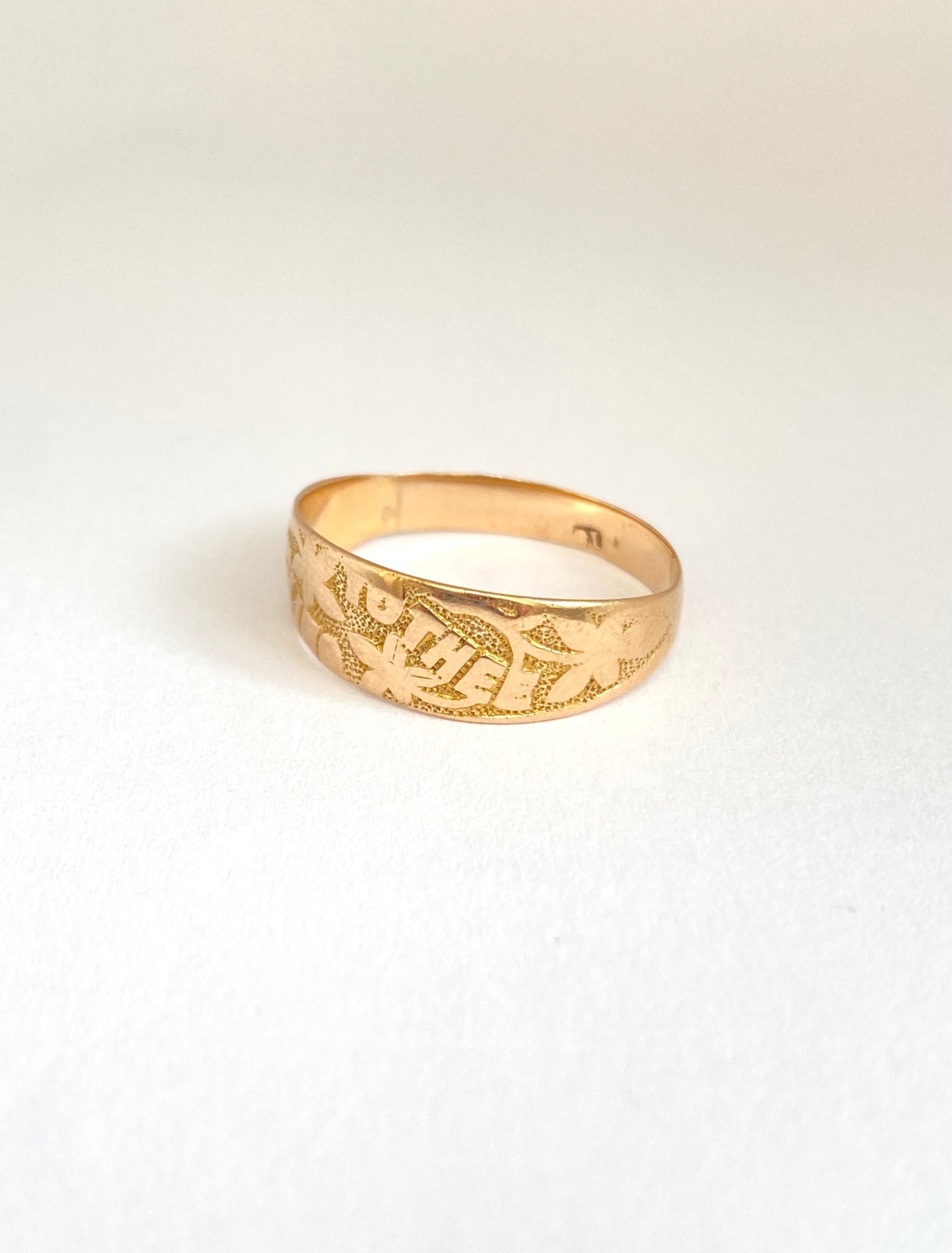 Antique, 18ct Yellow Gold 'Cling to Thee' Ring