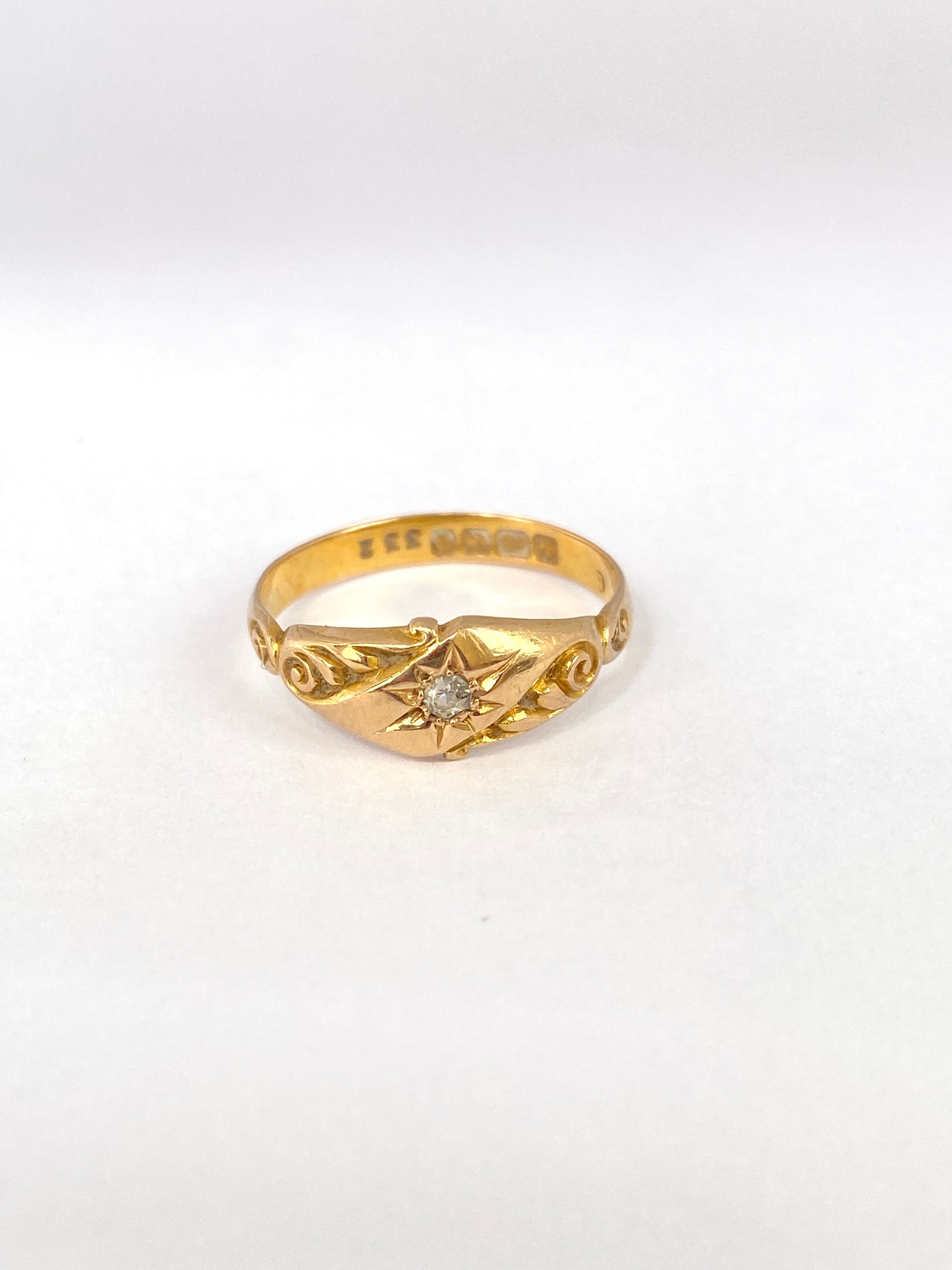 Antique, 18ct Gold Starburst set Diamond Ring, Hallmarked 18ct Gold, Chester and 1912