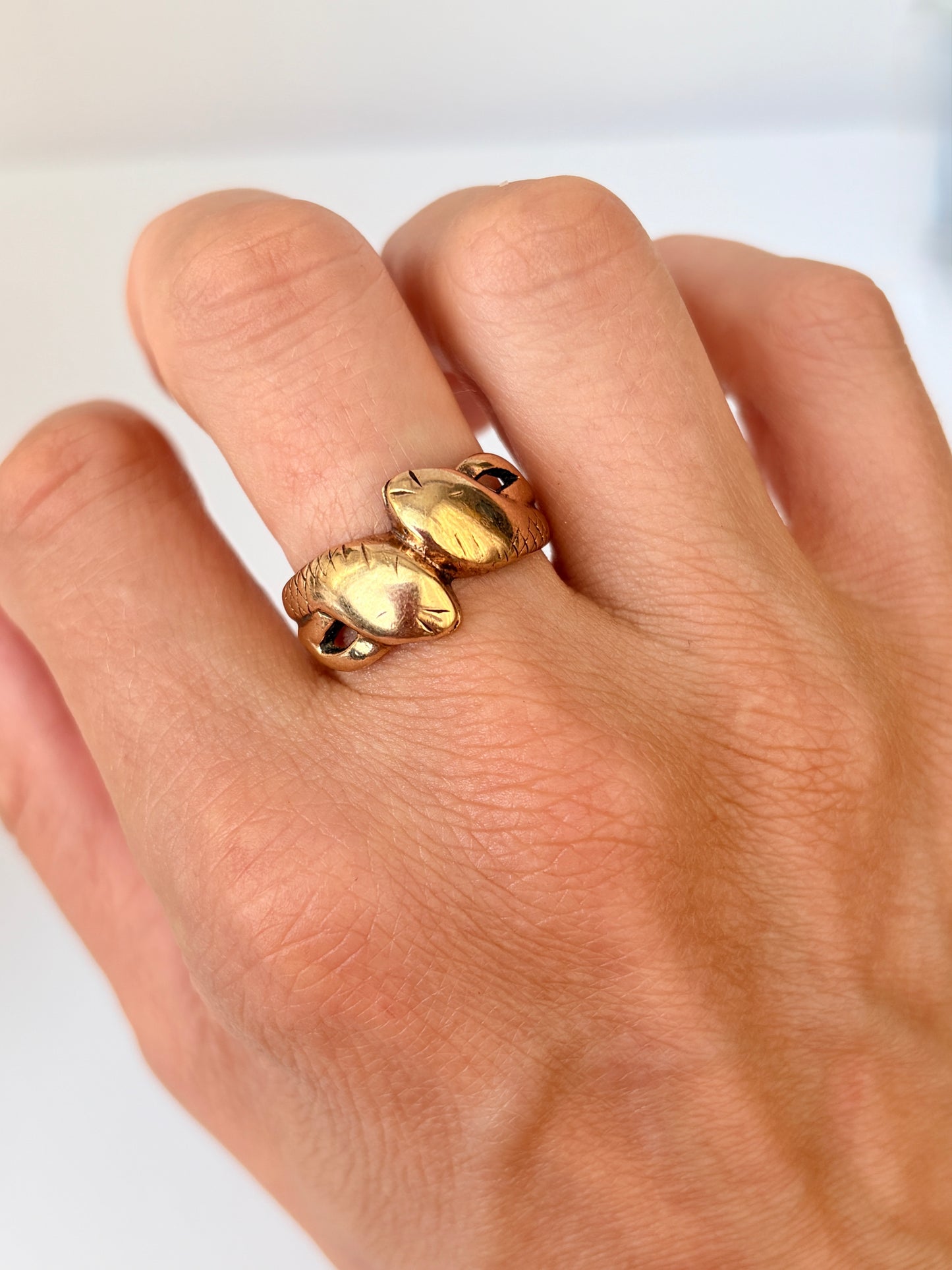 9ct Gold vintage Double Snake Ring, Hallmarked 9ct Gold, London and 1963