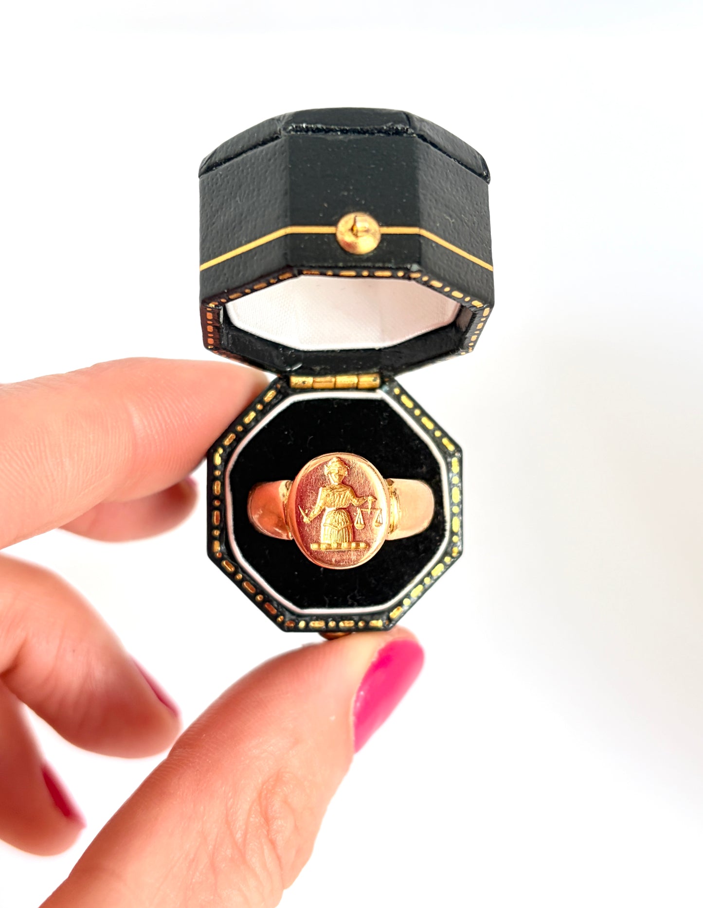 Vintage, 18ct Gold Pharaoh Signet Ring, Hallmarked 18ct Gold, 7.24g