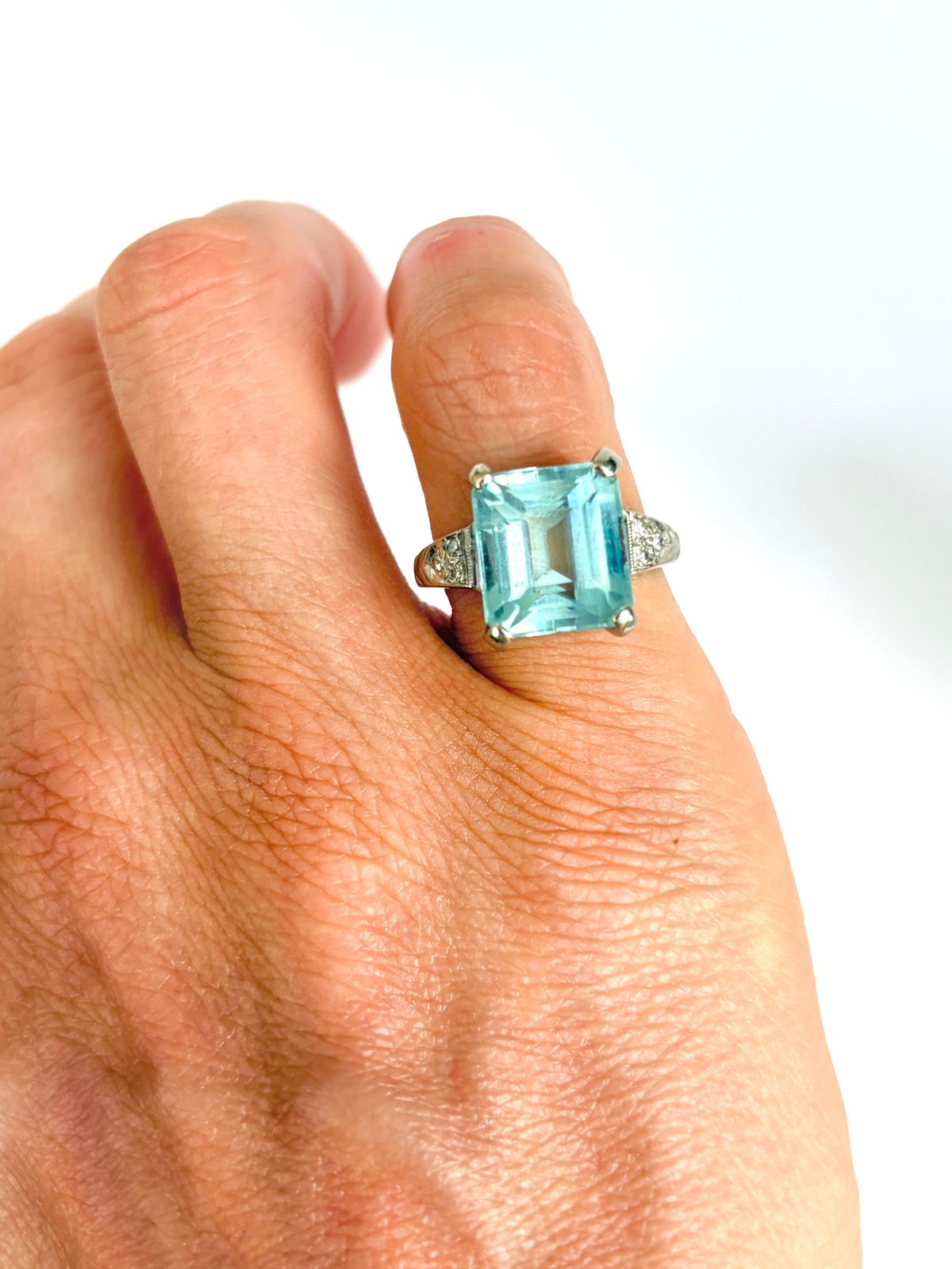 Art Deco (1940s) 14ct Gold Aquamarine and Diamond Ring