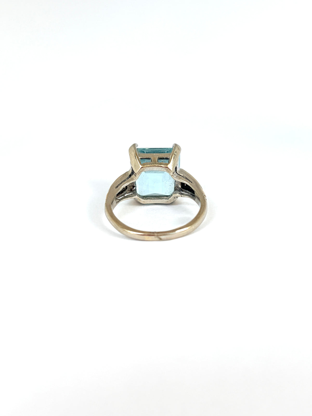 Art Deco (1940s) 14ct Gold Aquamarine and Diamond Ring