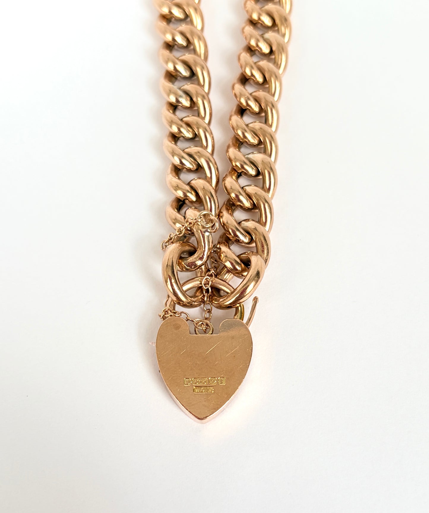Edwardian 9ct Gold Curb Link Bracelet with Heart Padlock, Birmingham 1905 (20.11g)
